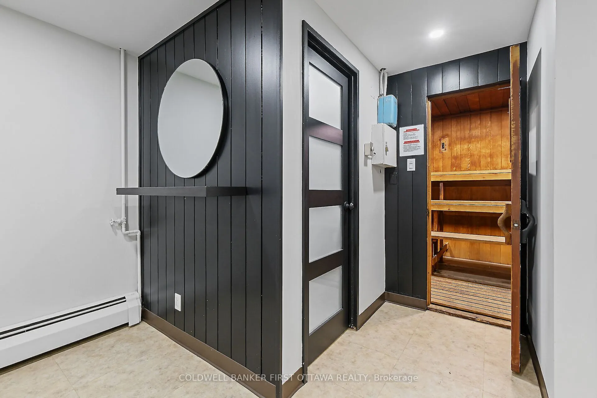 545 St Laurent Boulevard, #403