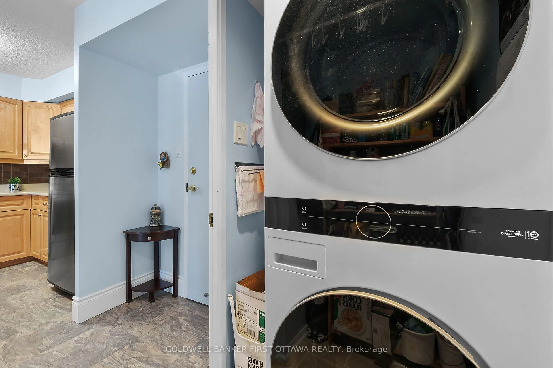 545 St Laurent Boulevard, #403