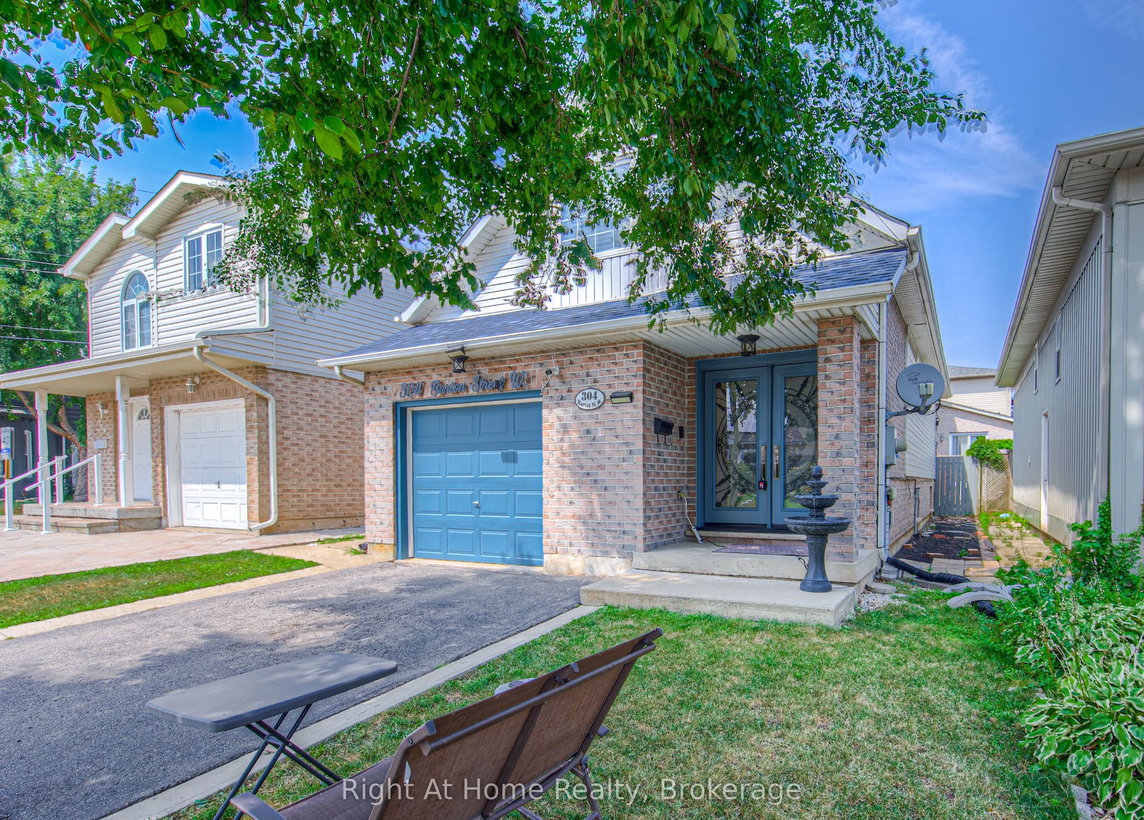 304 Barton Street W