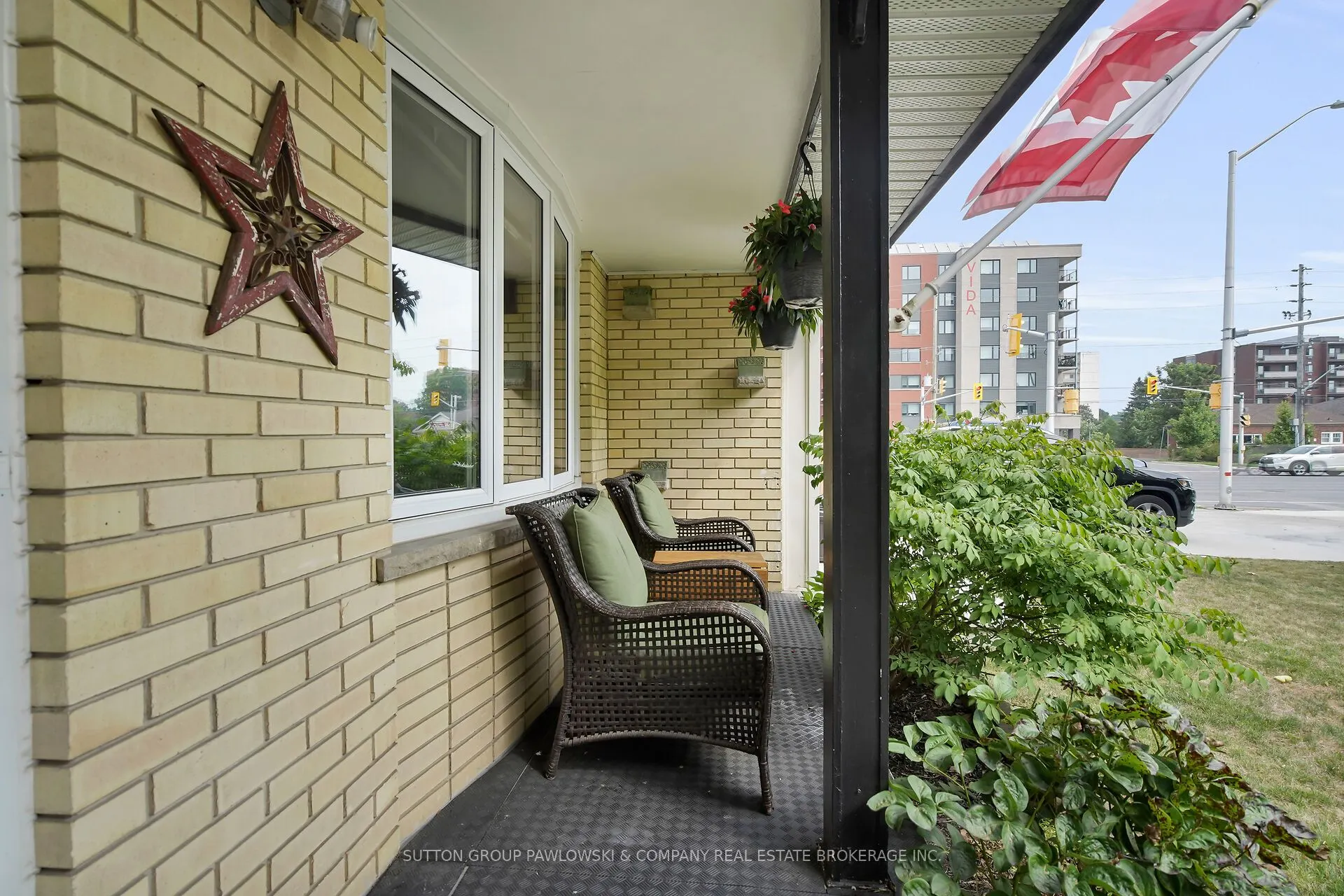 539 Viscount Road