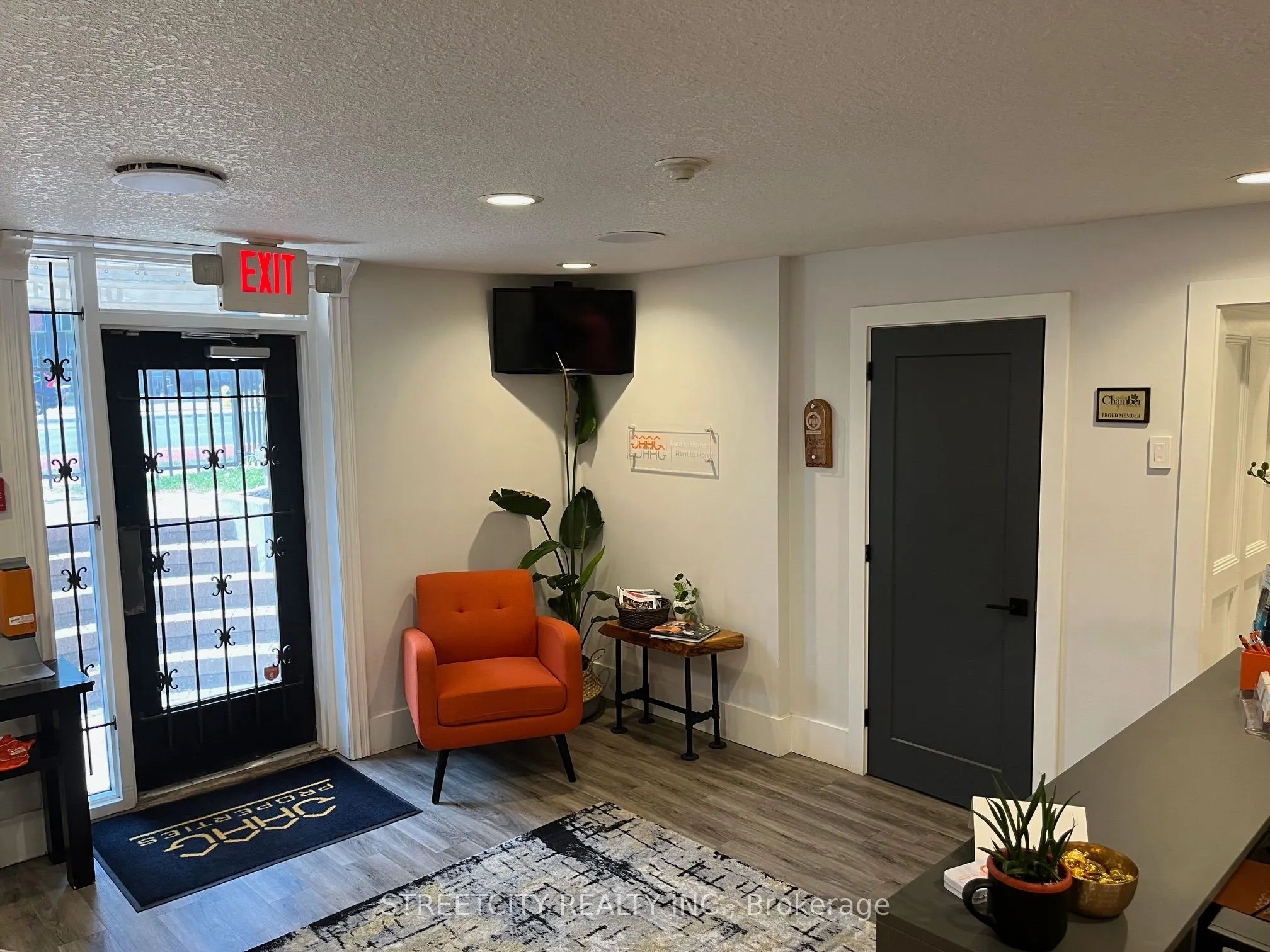 440 Wellington Street, #16