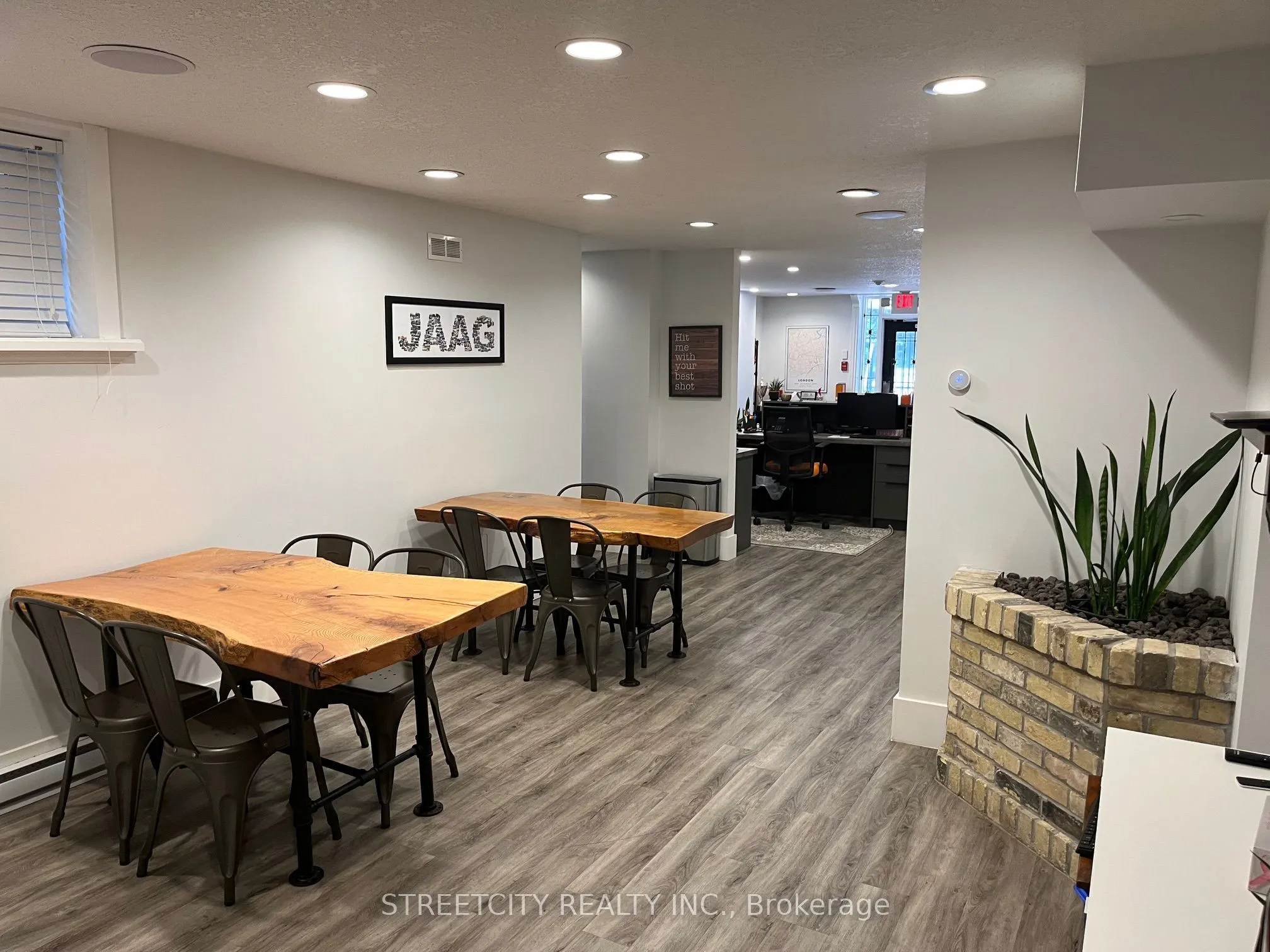 440 Wellington Street, #16
