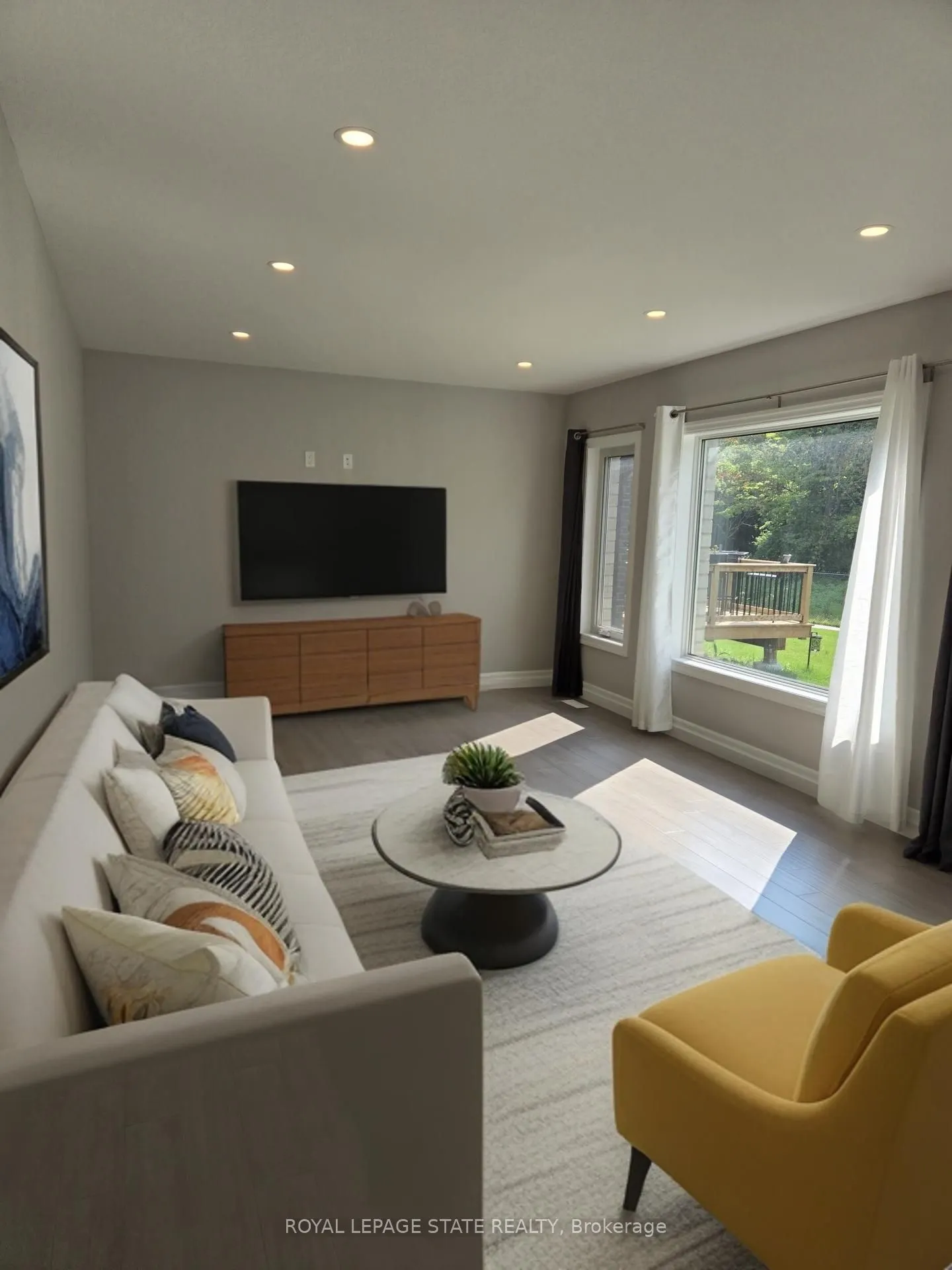 15 Dunning Way