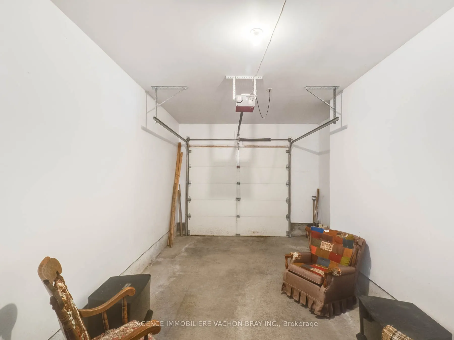 53 Sandfield Avenue N