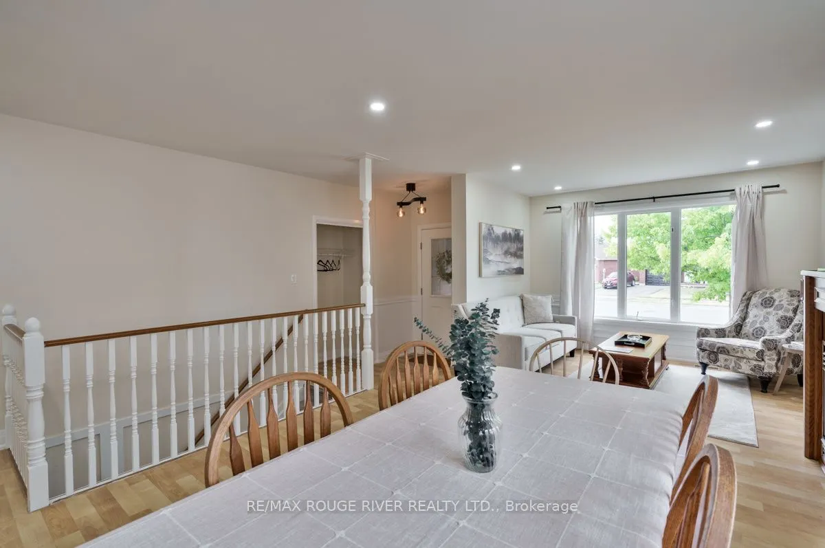 333 Mary Street W