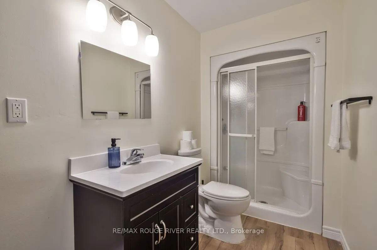 333 Mary Street W