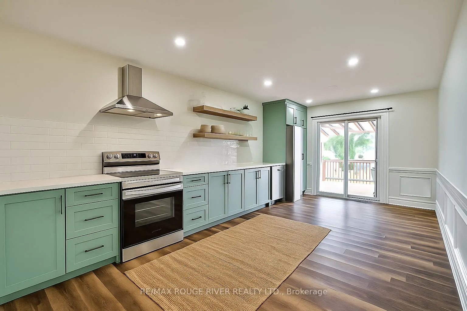 333 Mary Street W