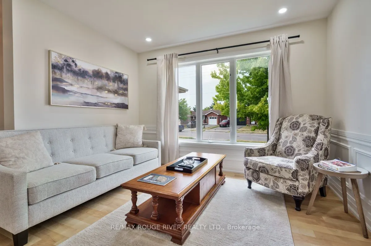 333 Mary Street W