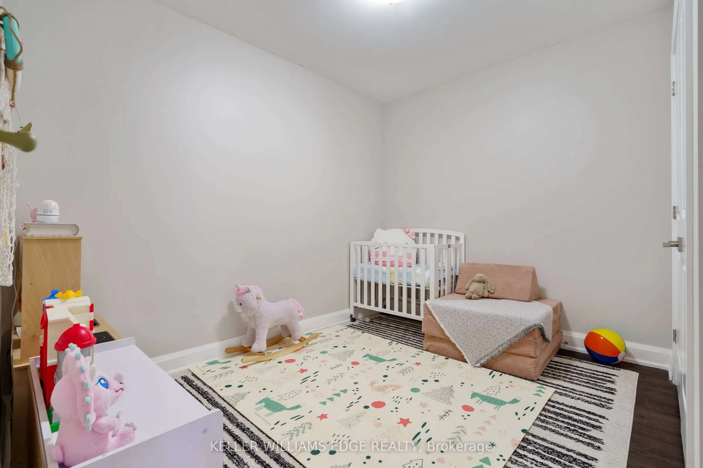 2 King Street W, #208
