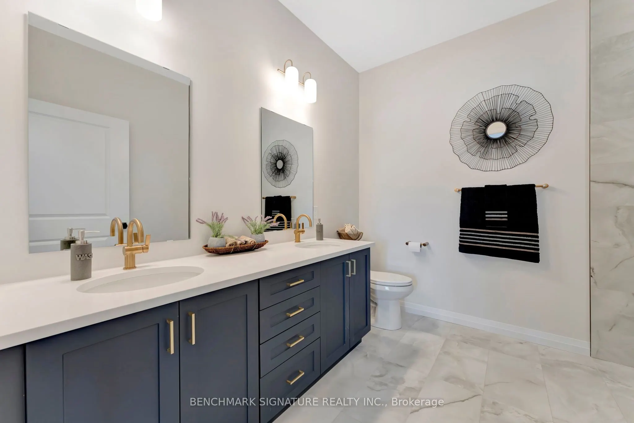 2 Painted Skimmer Place