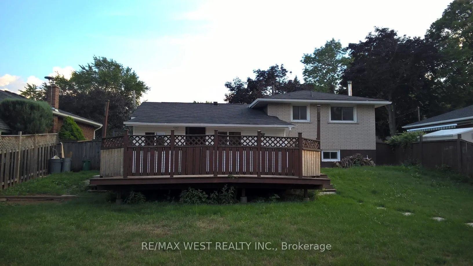 6 Forest Road