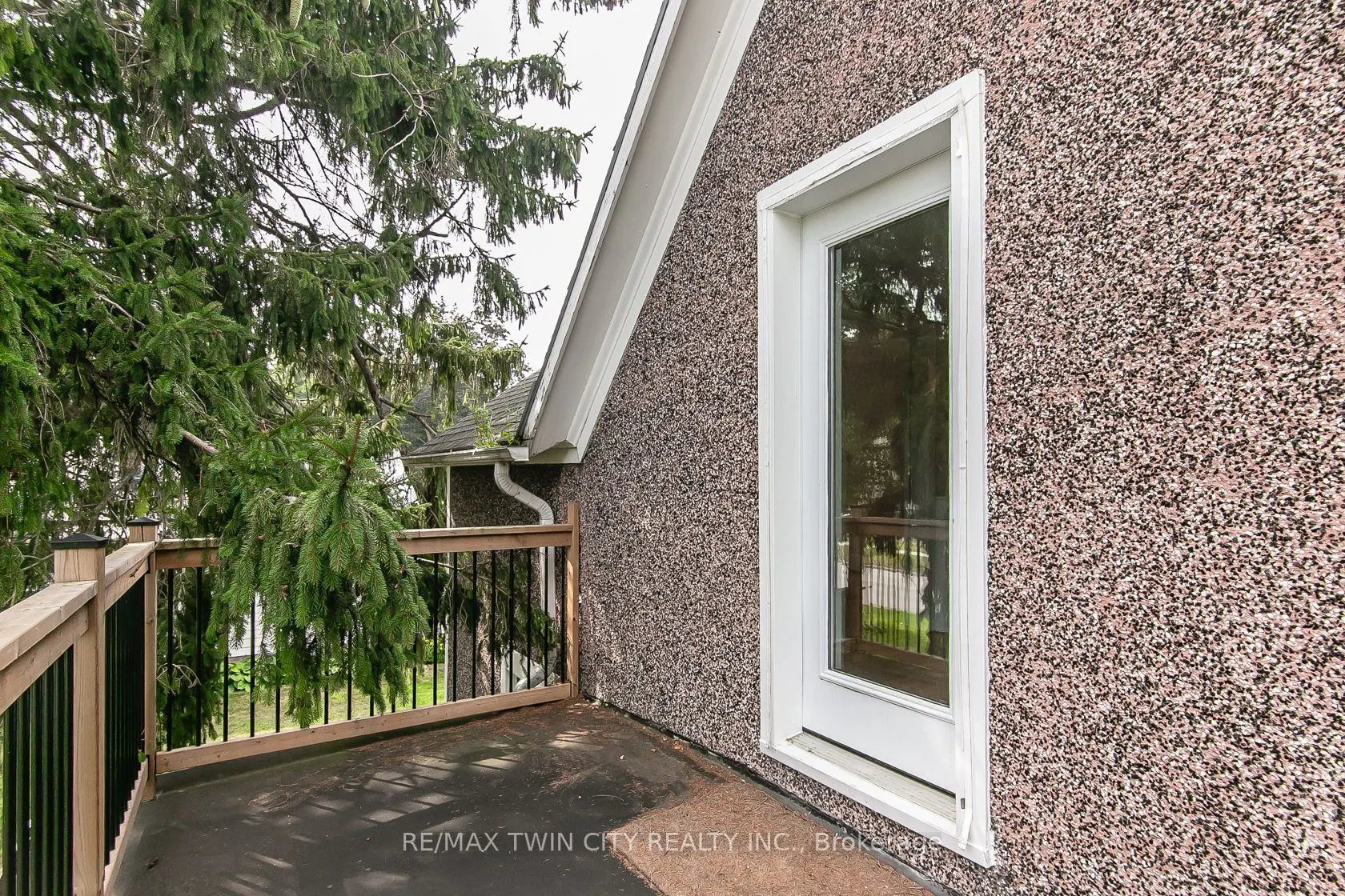 346 Wellington Street