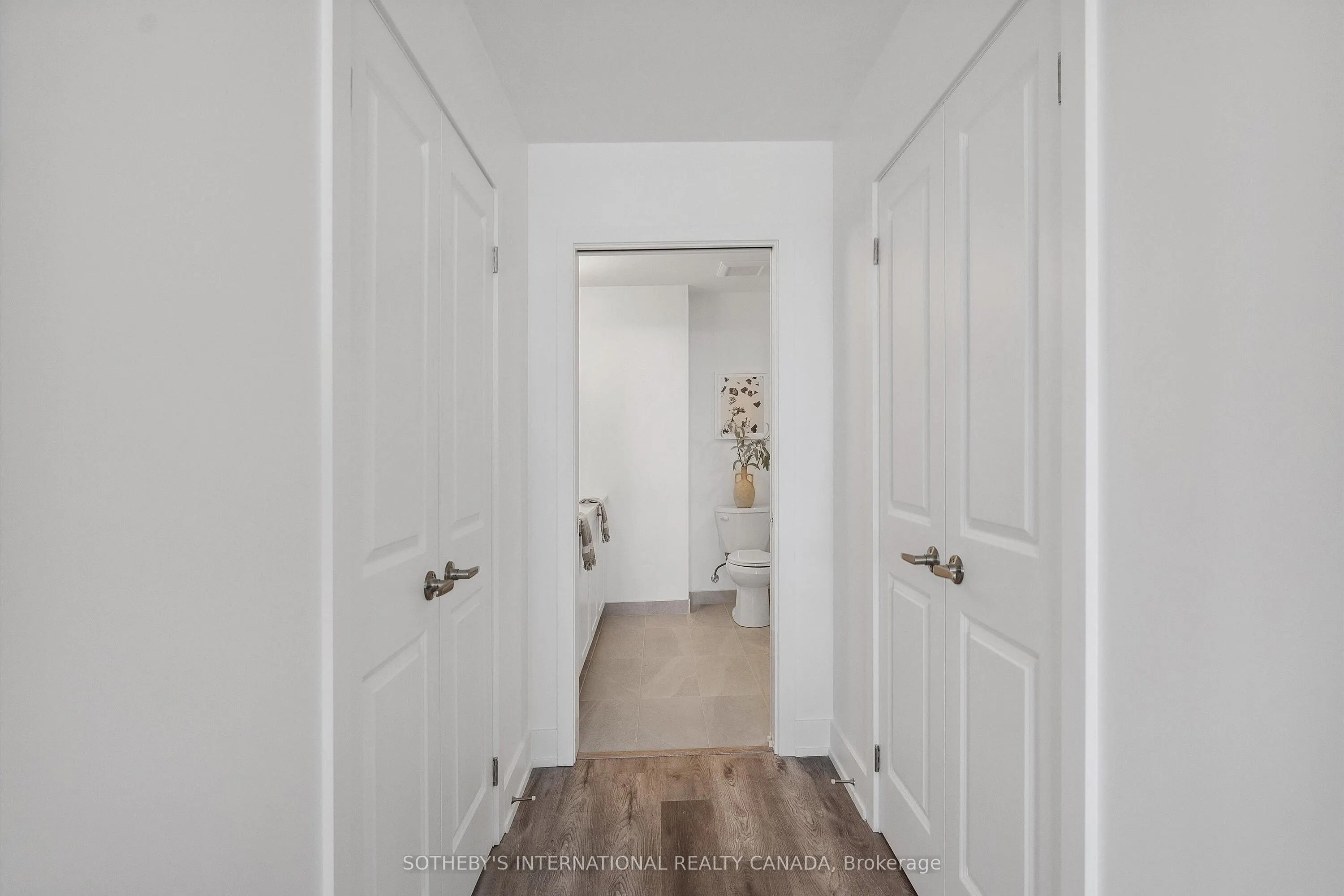 19B West Street N #208