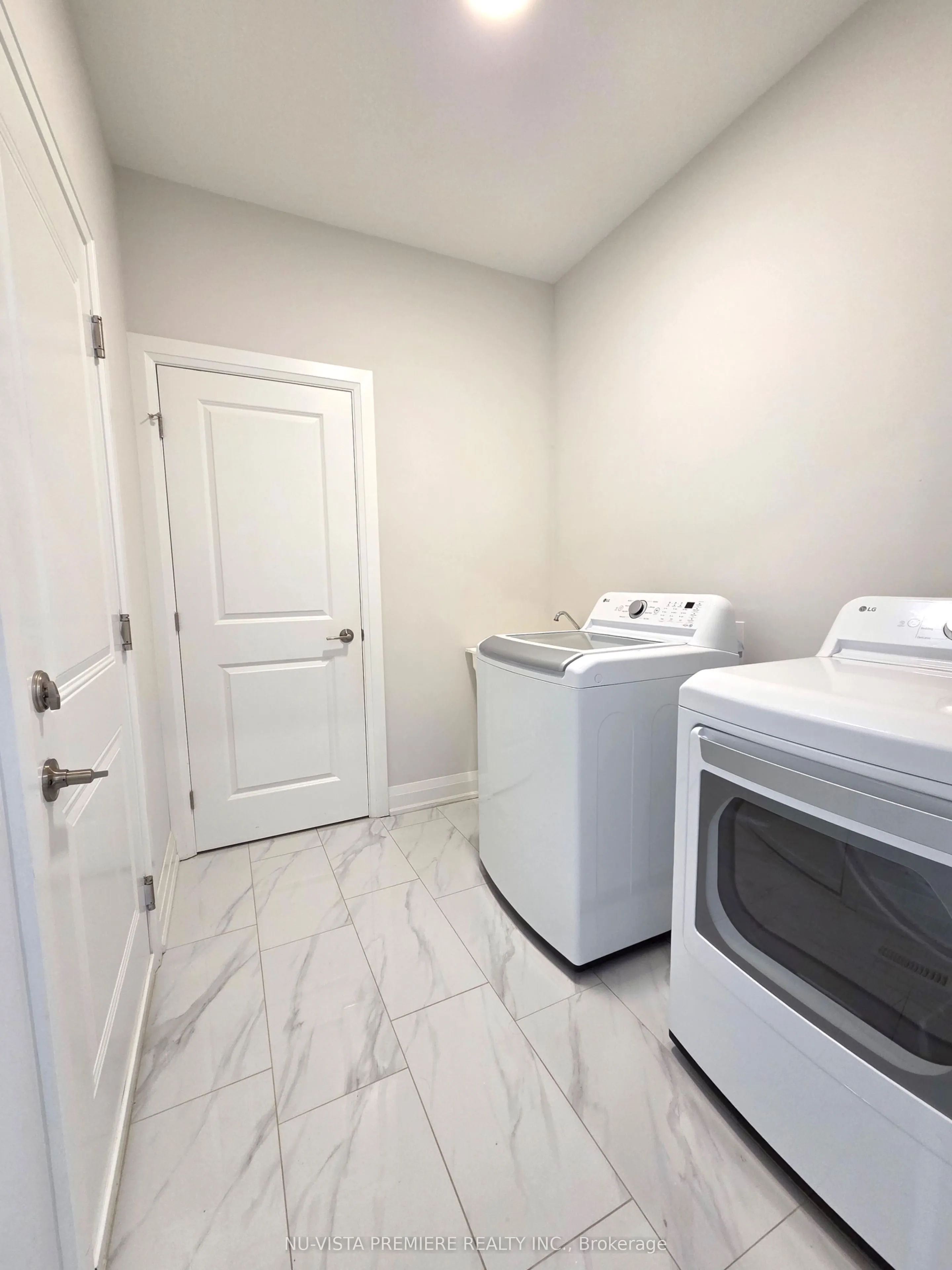 383 Daventry Way, #69