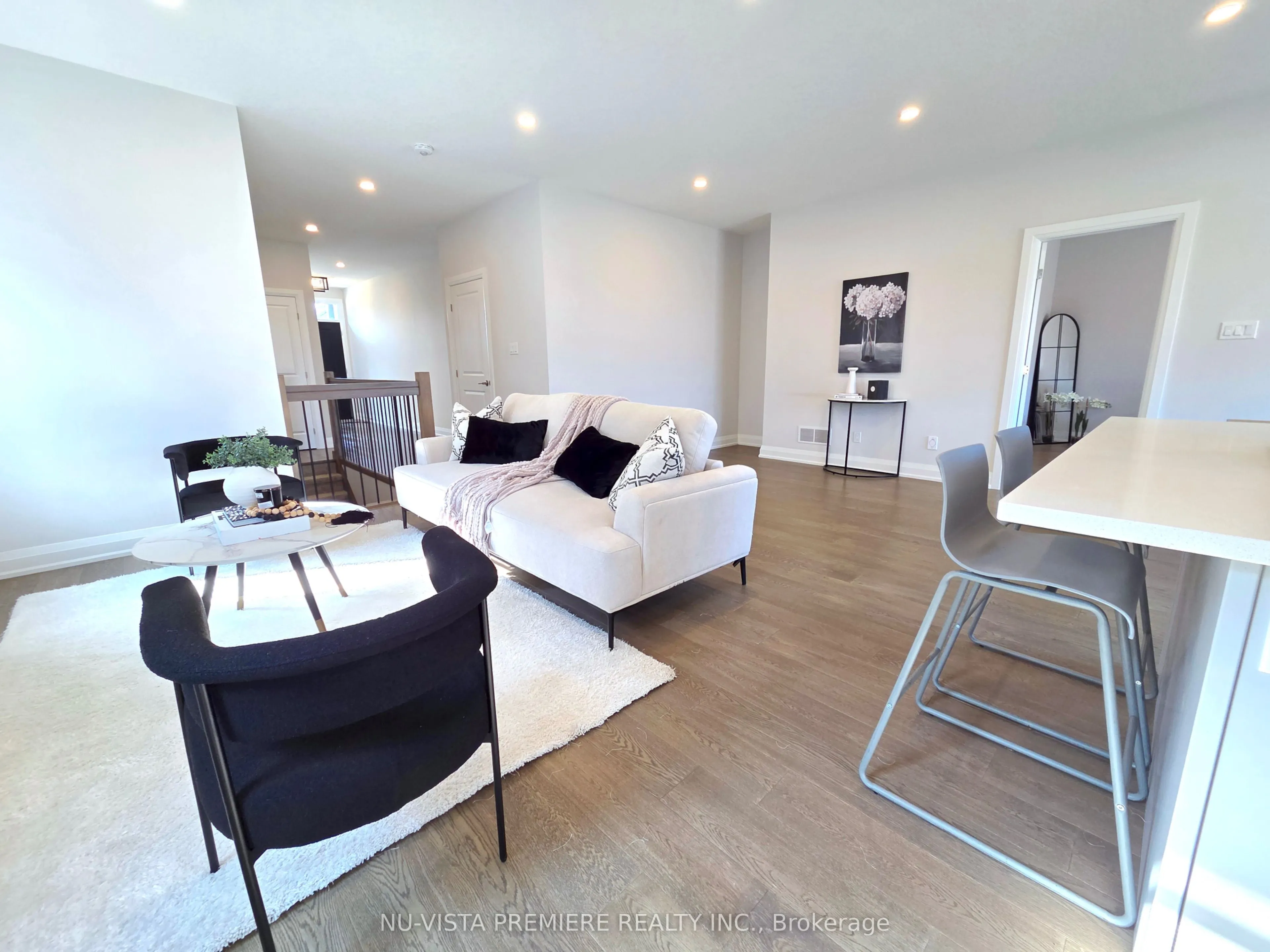 383 Daventry Way, #69