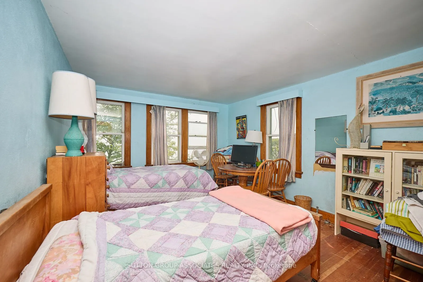 10427 Lakeshore Road