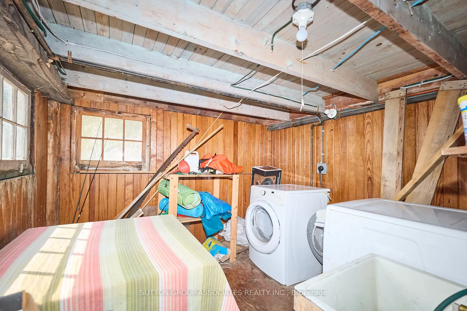 10427 Lakeshore Road
