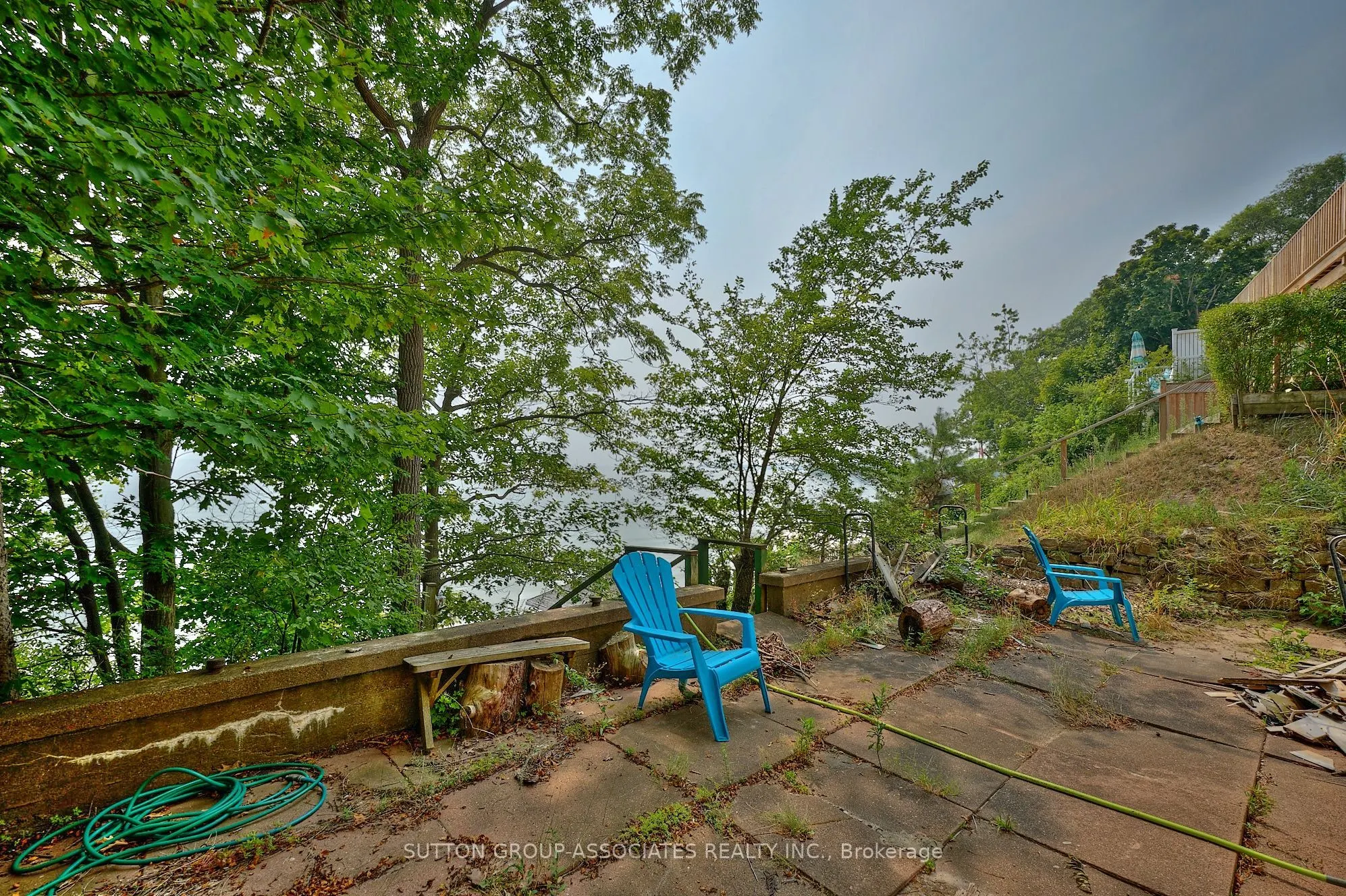 10427 Lakeshore Road
