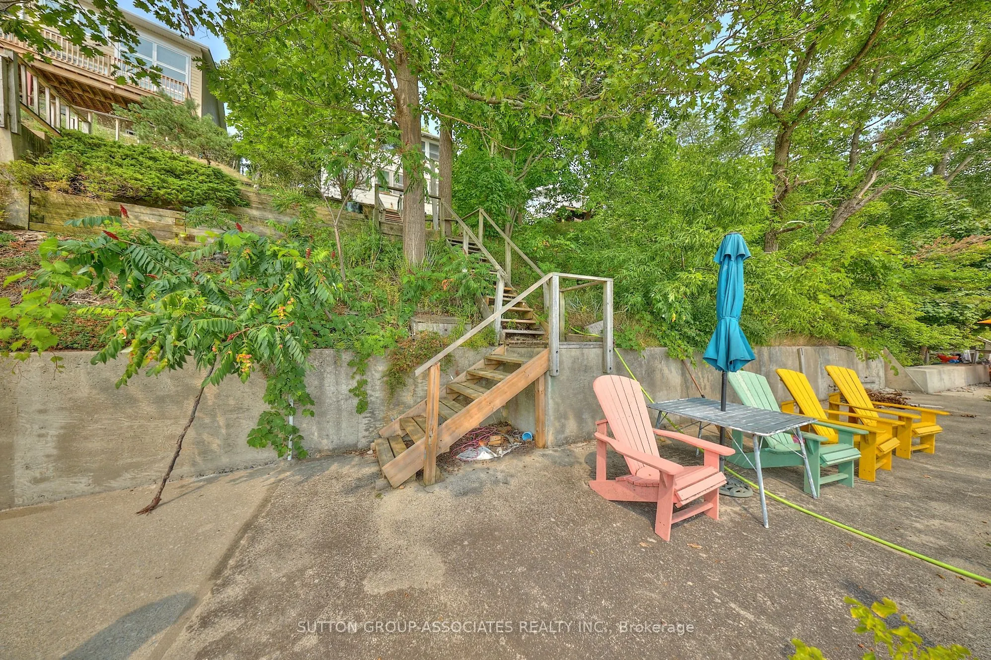 10427 Lakeshore Road
