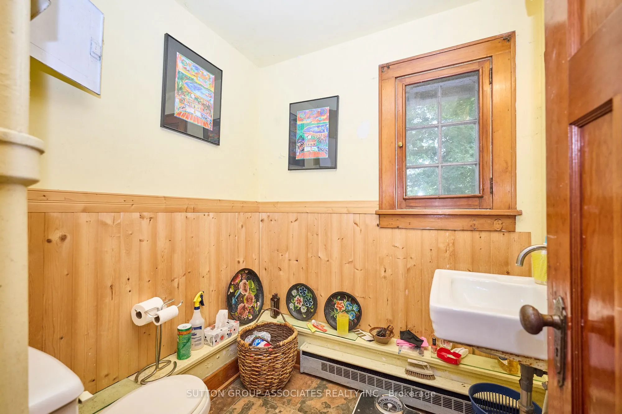 10427 Lakeshore Road