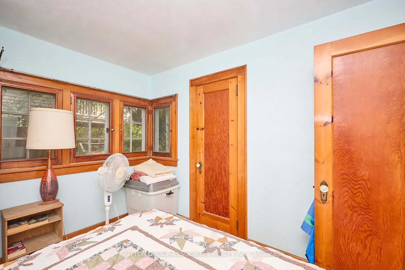 10427 Lakeshore Road