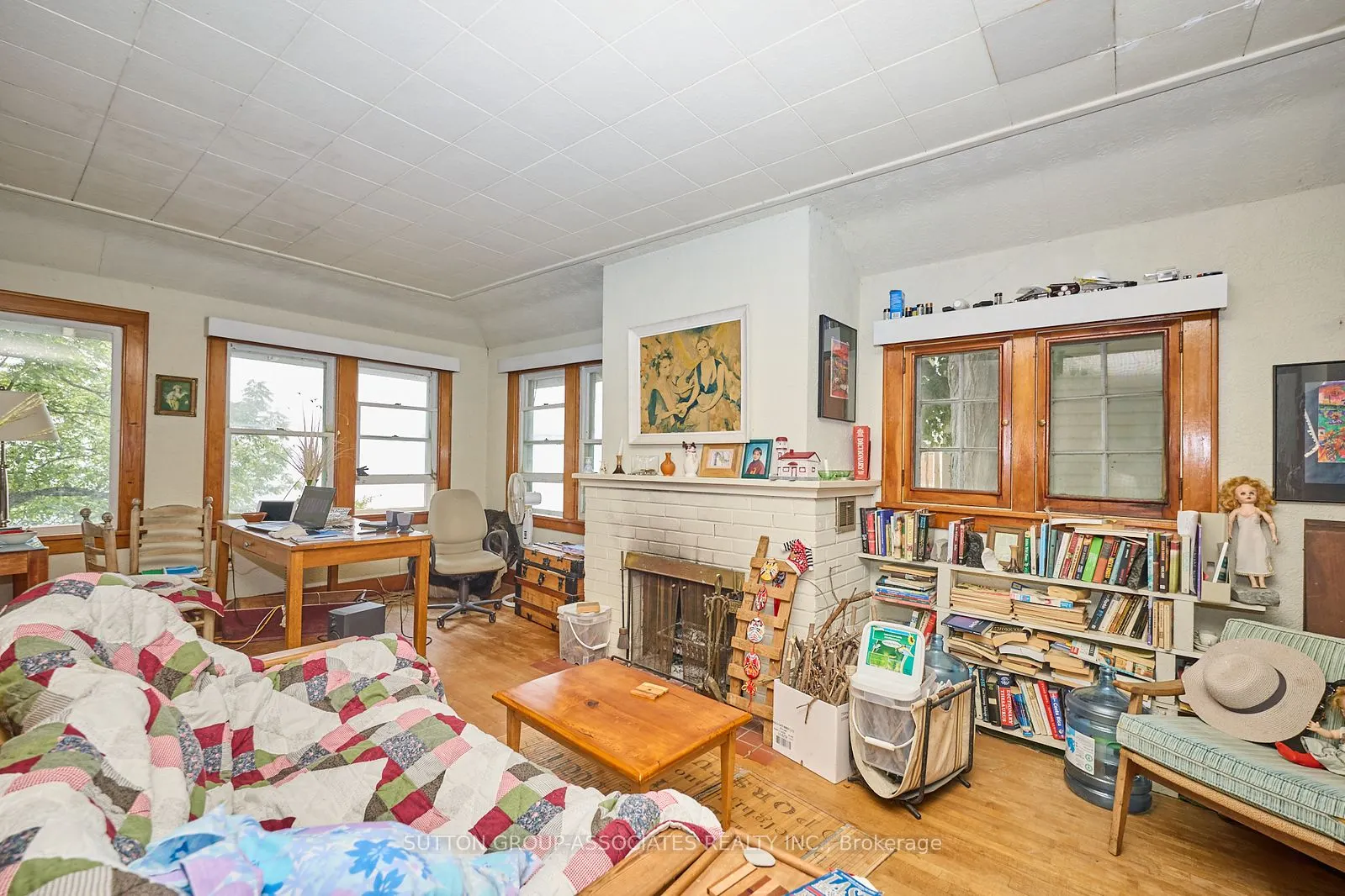 10427 Lakeshore Road