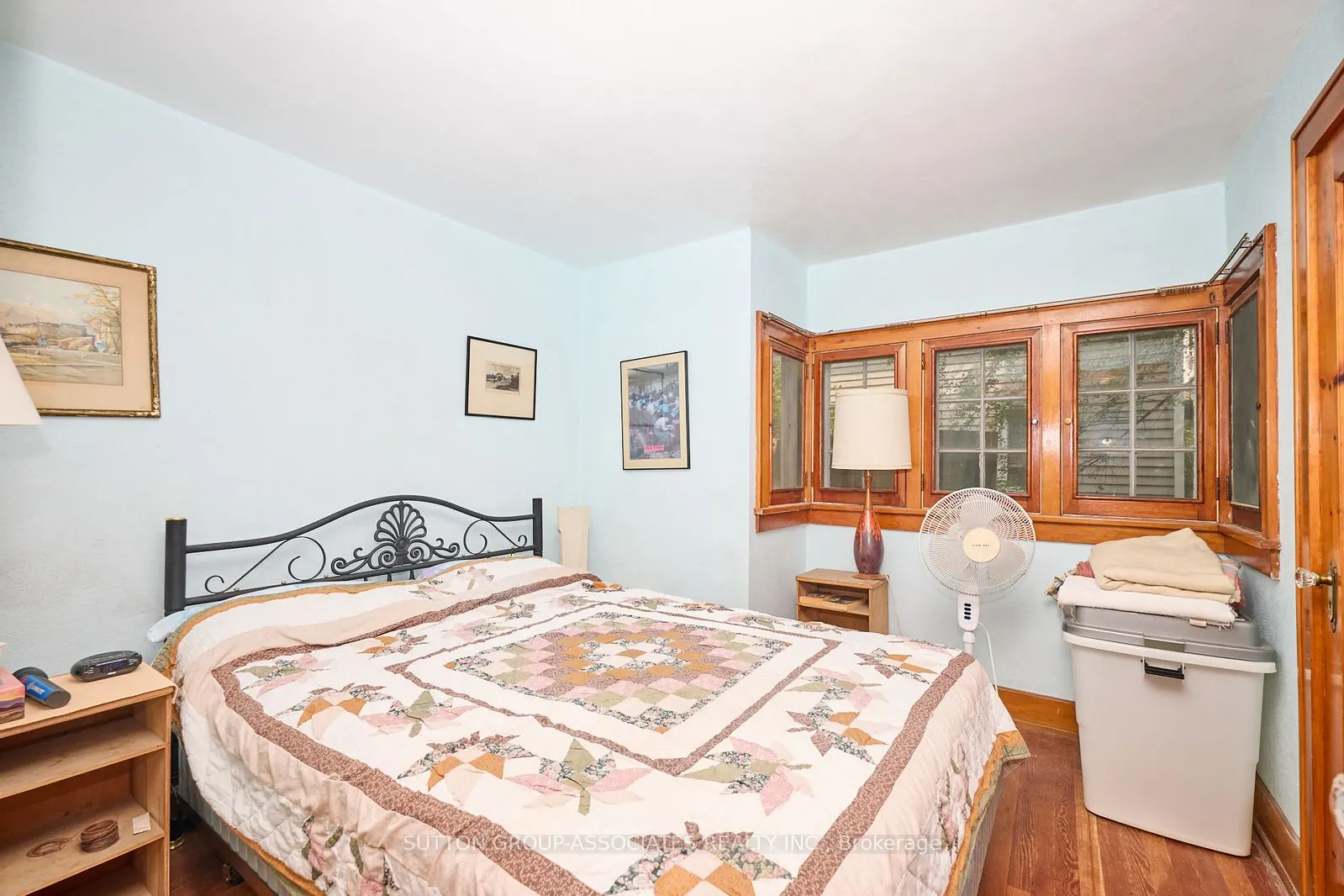 10427 Lakeshore Road