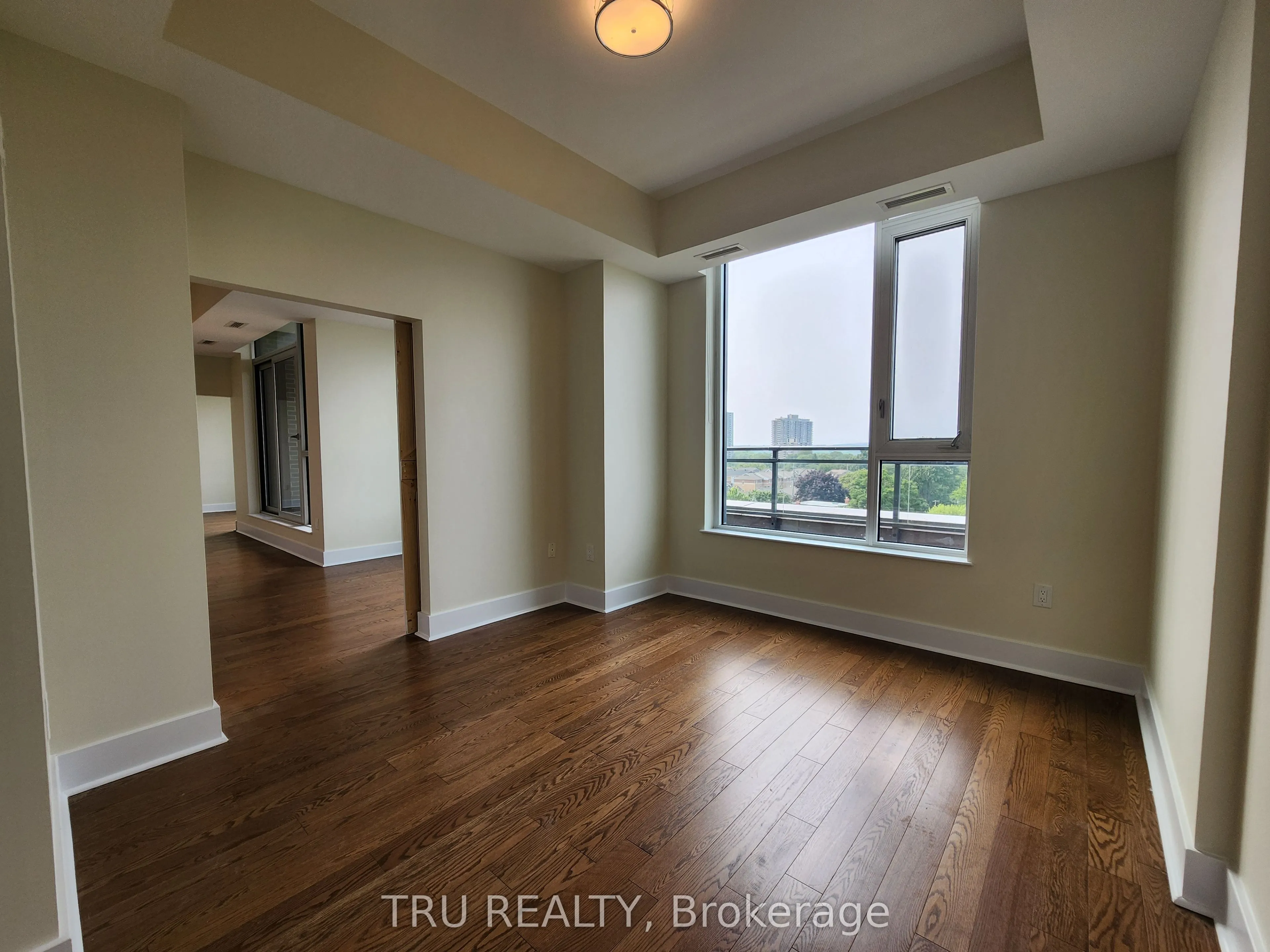 101 Richmond Road, #609