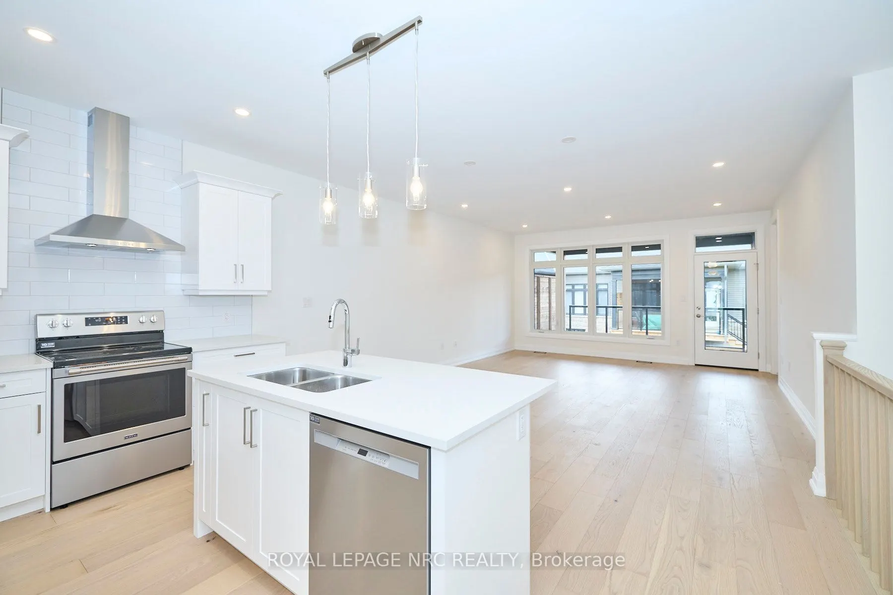 9150 WILLOUGHBY Drive, #32