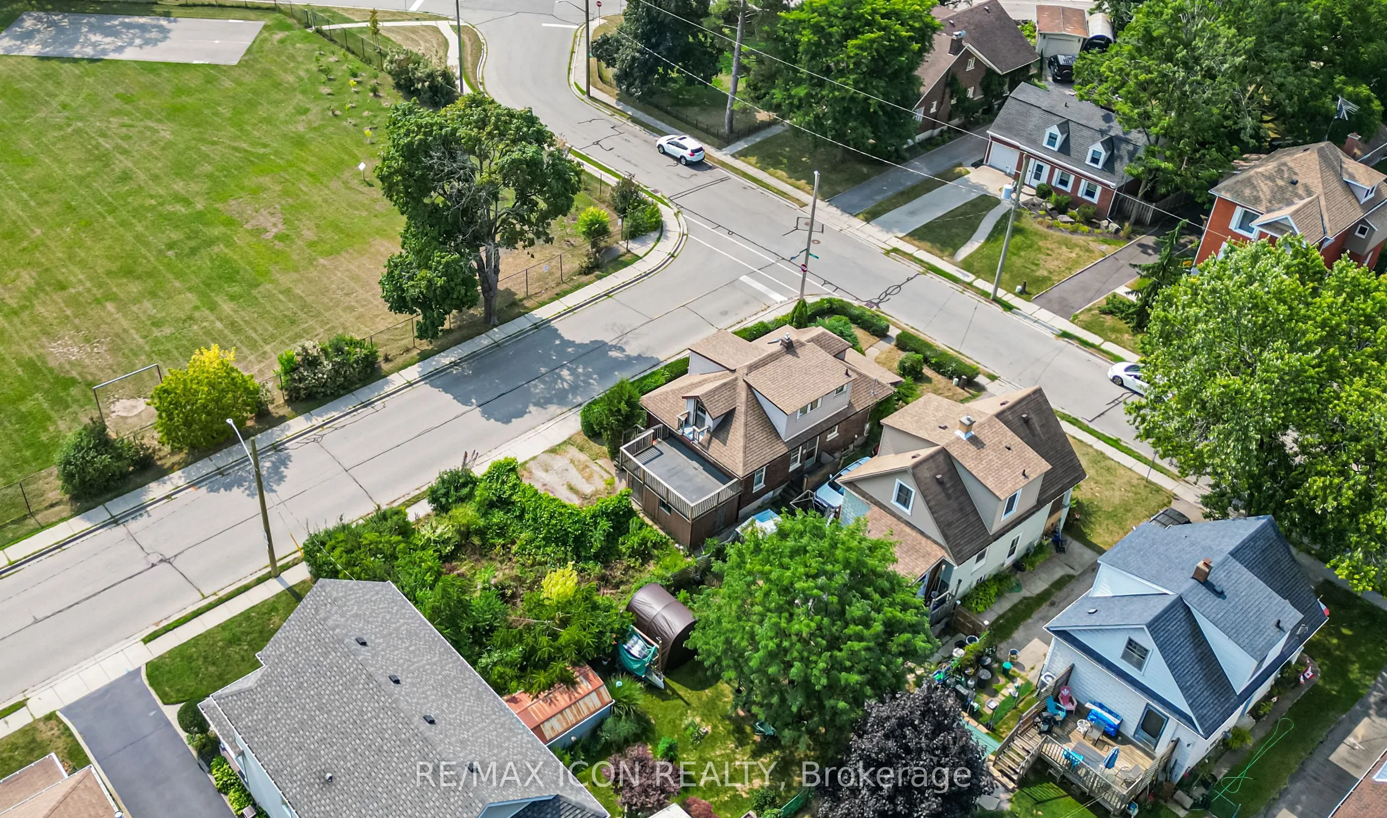 999 Vine Street