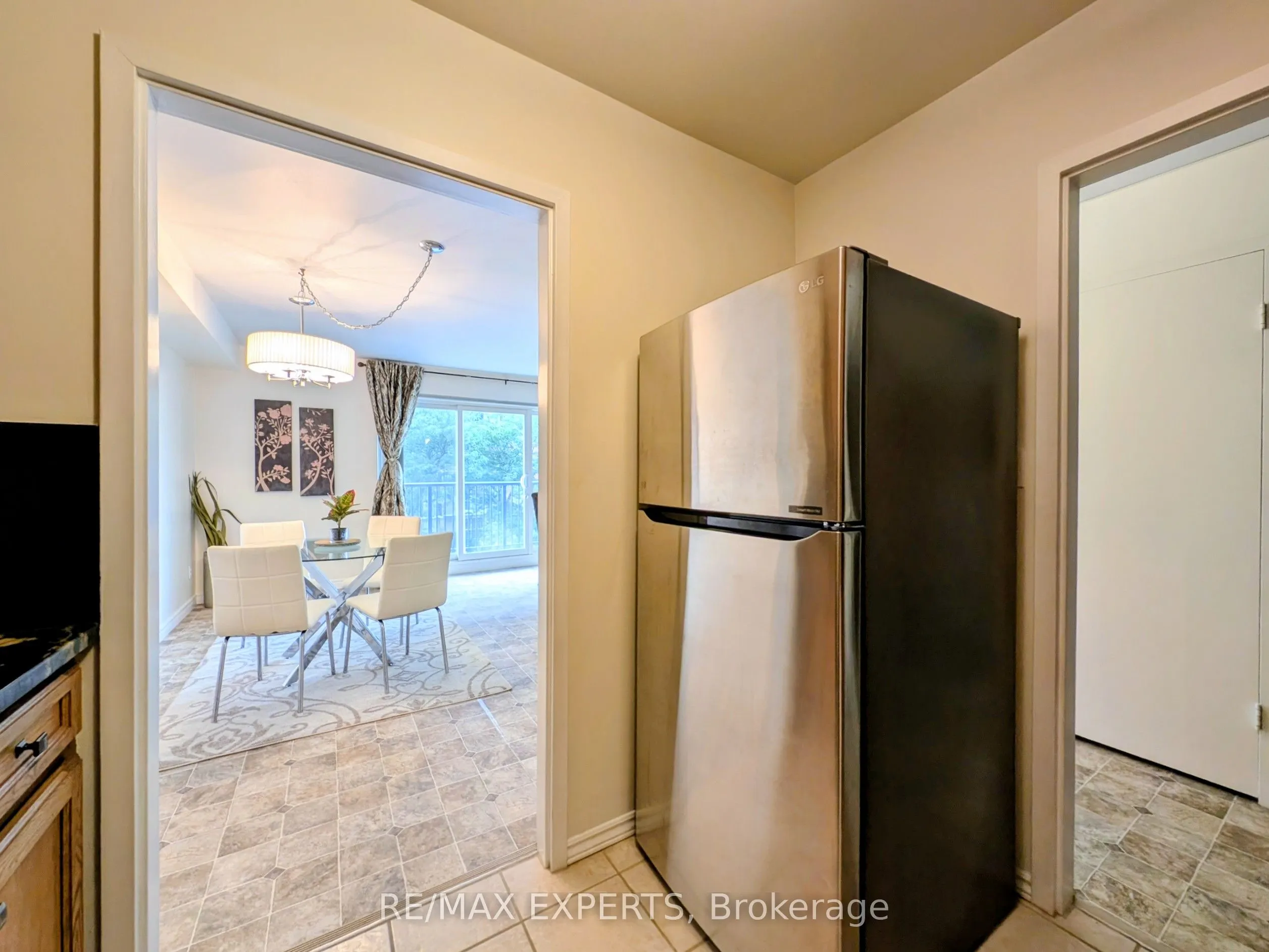 8591 Riverside Drive E, #410