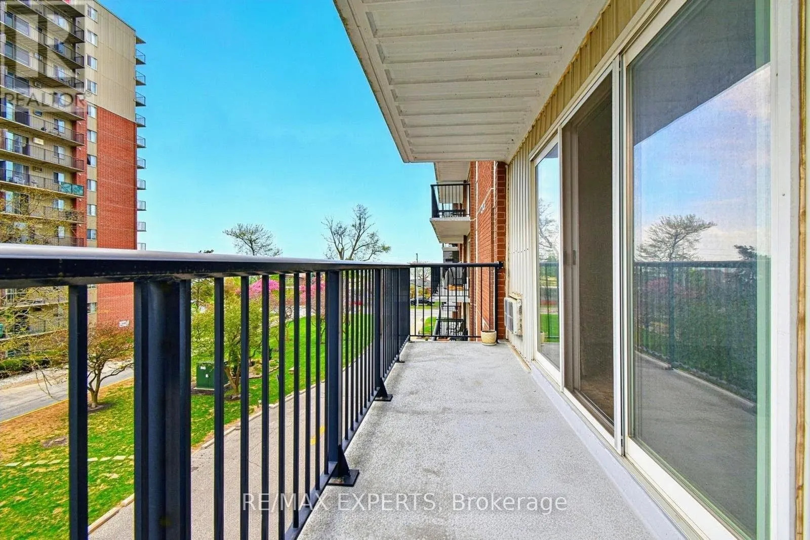 8591 Riverside Drive E, #410