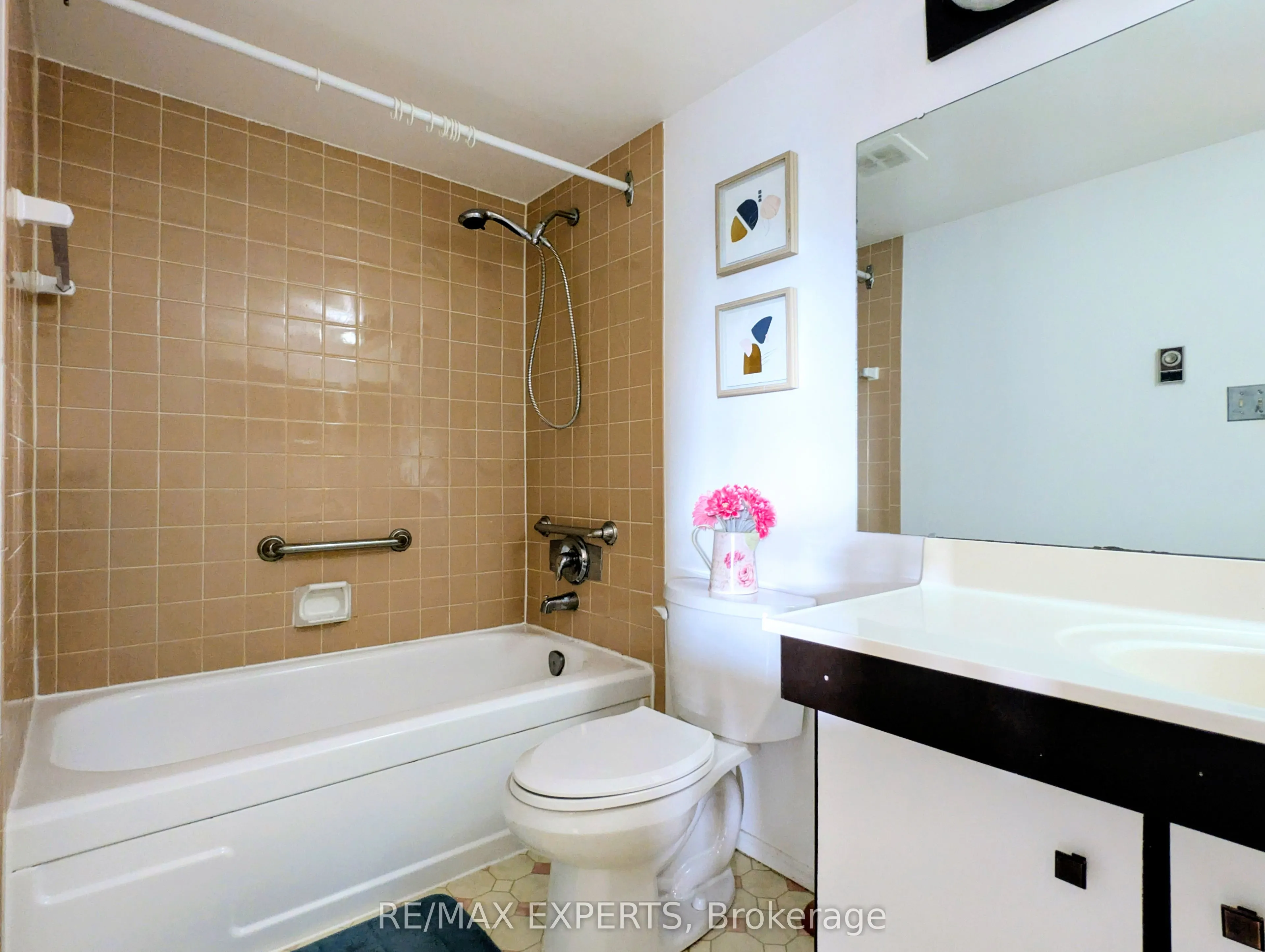 8591 Riverside Drive E, #410