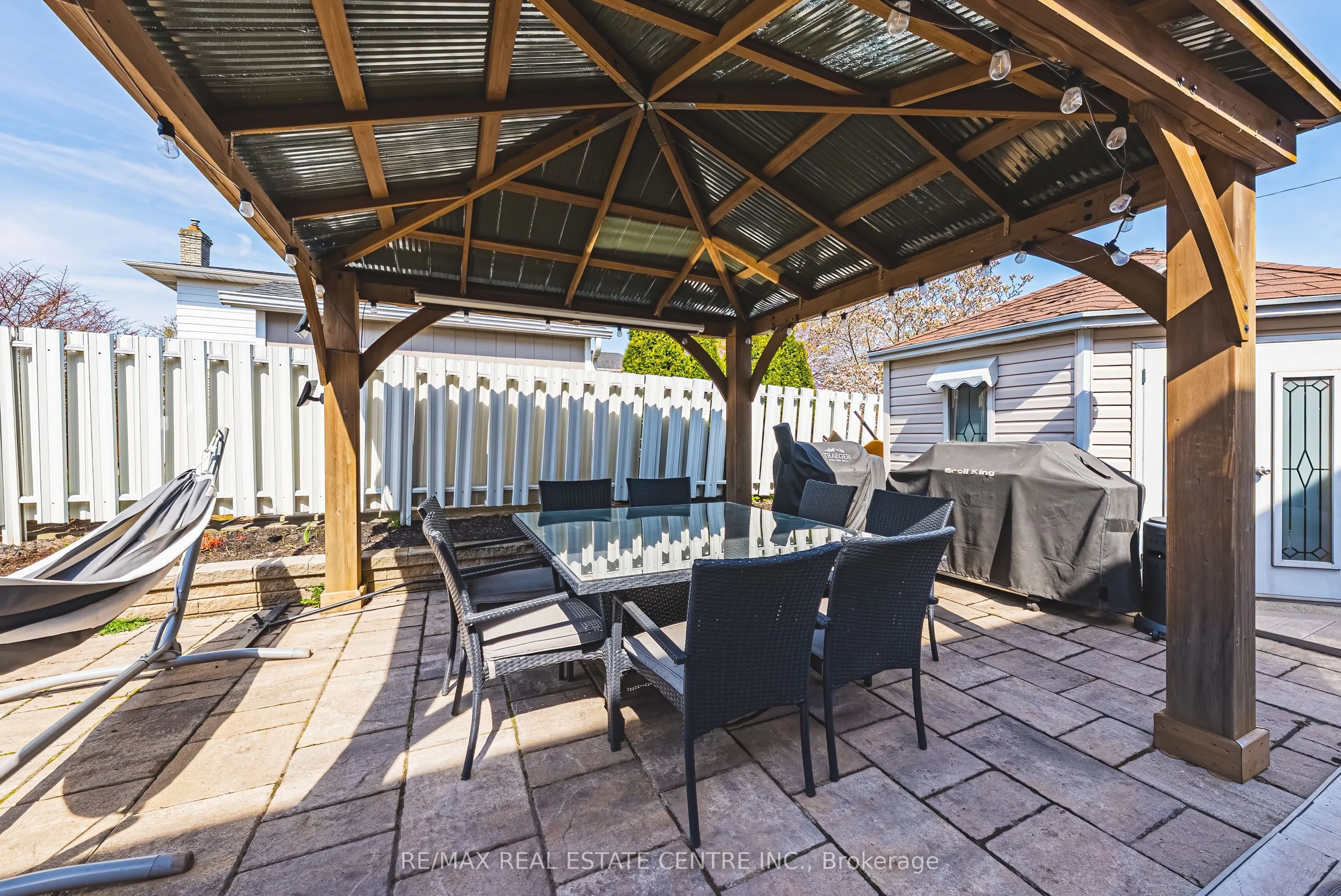 95 Ellington Avenue