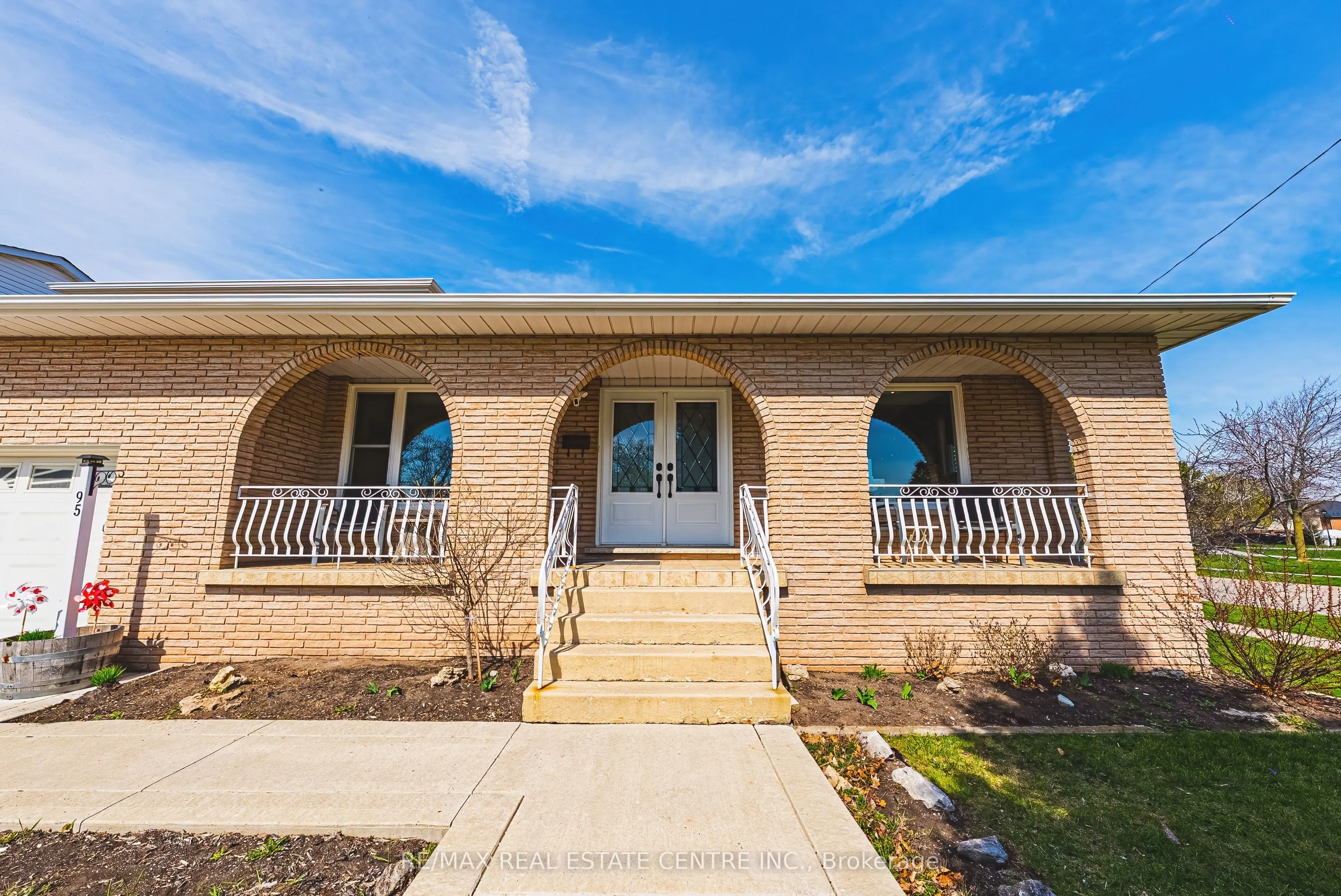 95 Ellington Avenue