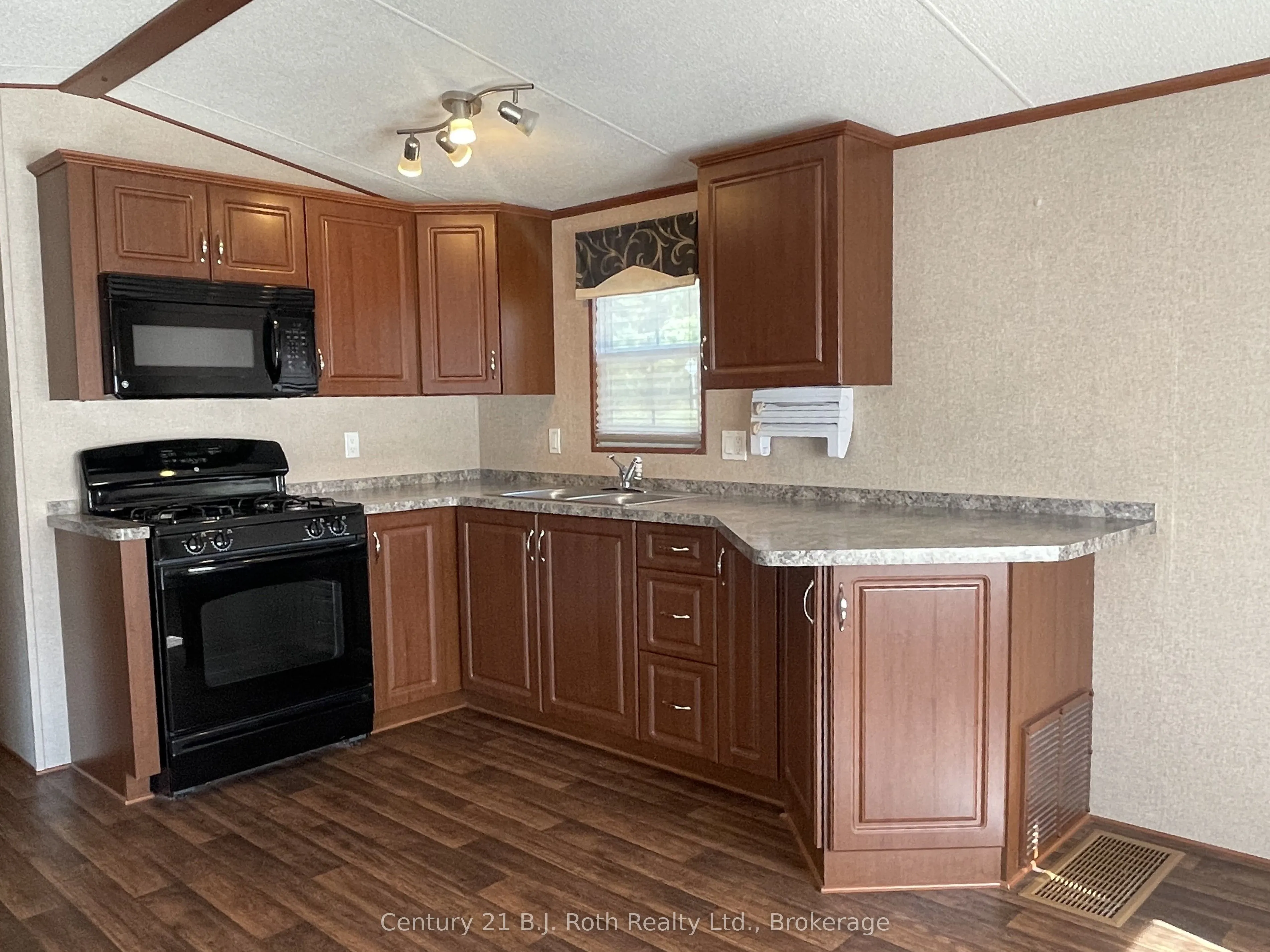 1082 Shamrock Marina Road, #32