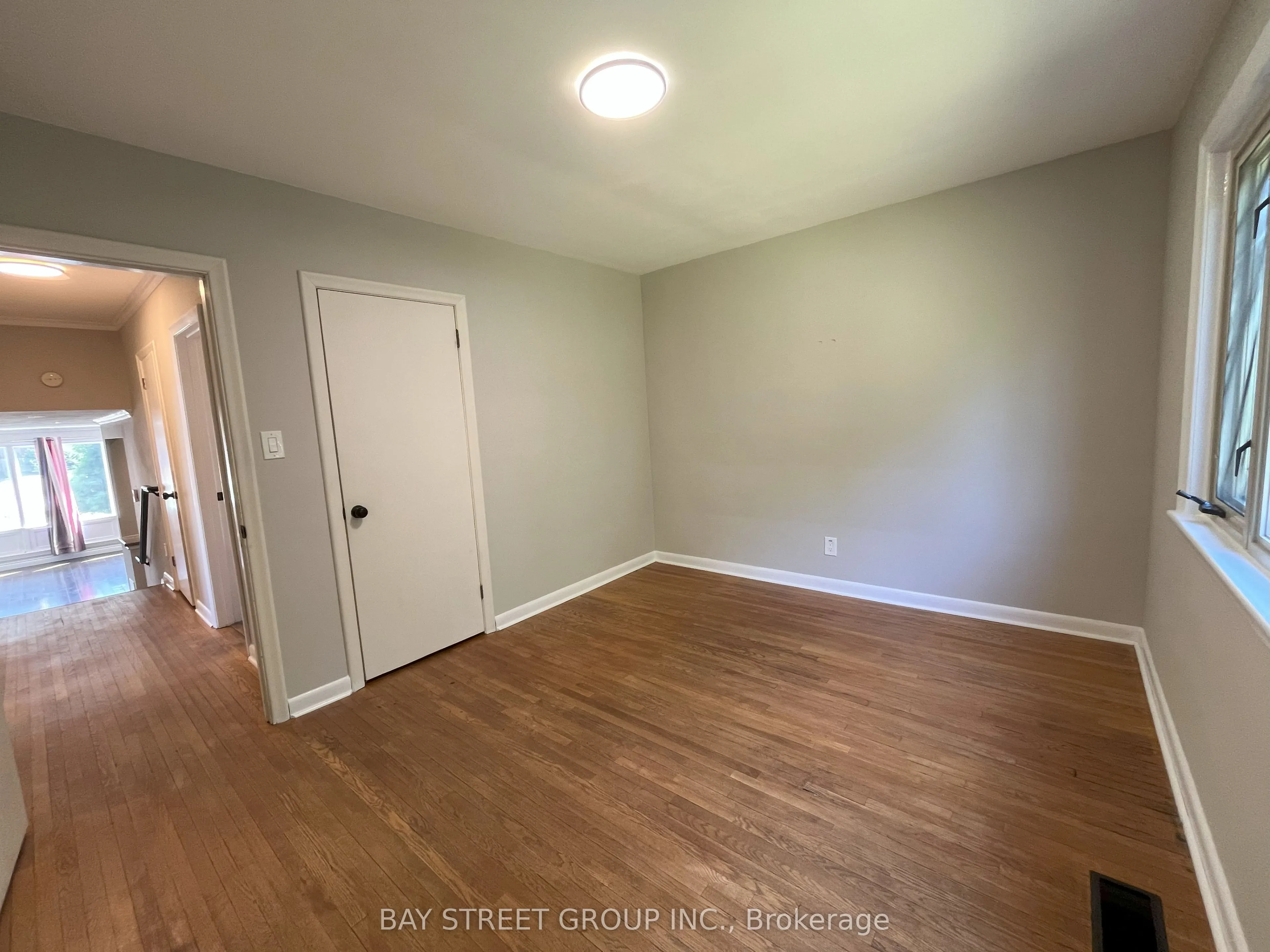 80 HOSTEIN Drive, #Upper Unit