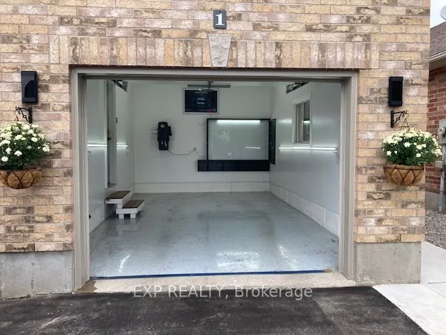 1 Falconridge Court