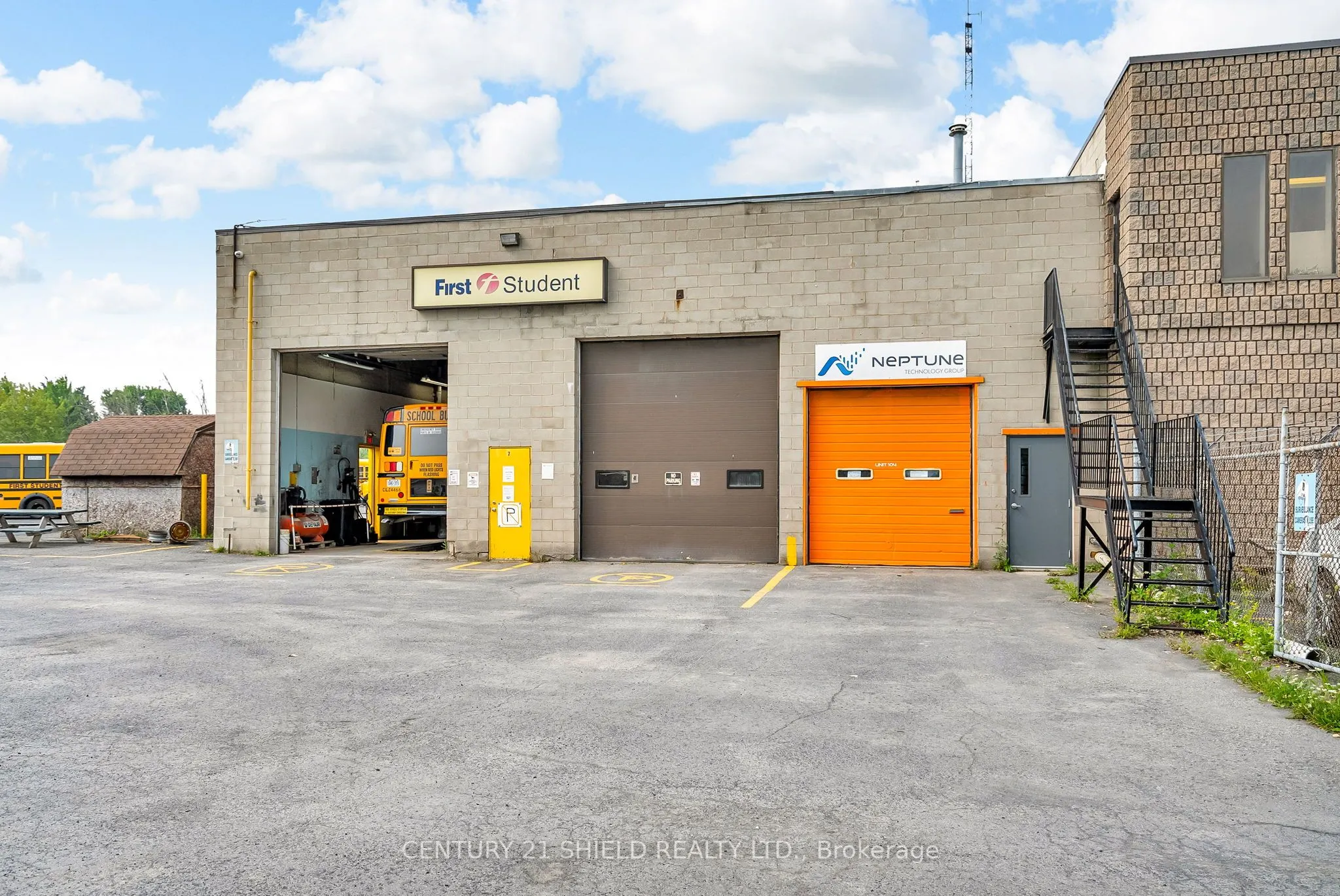 120 Tollgate Street W