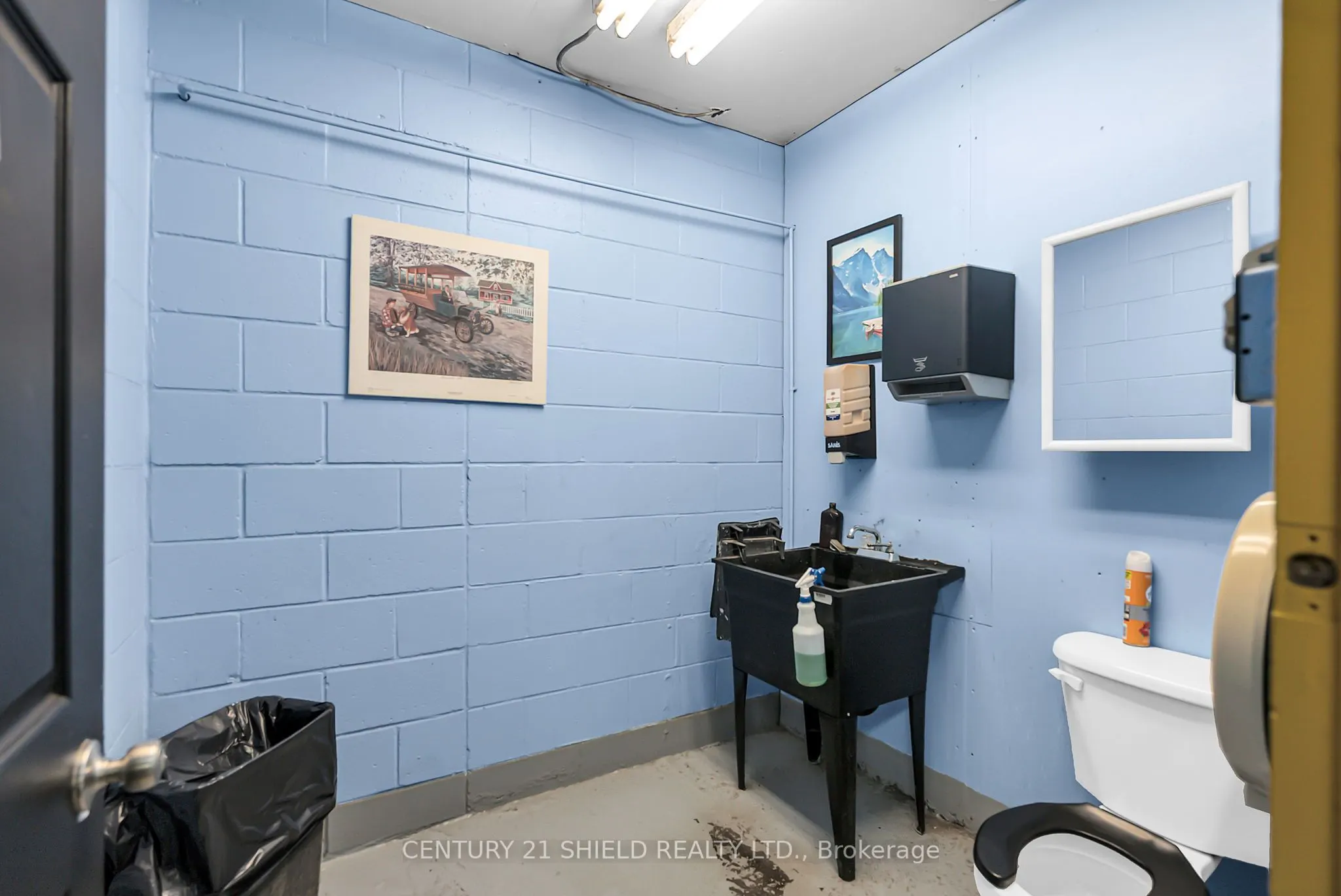 120 Tollgate Street W