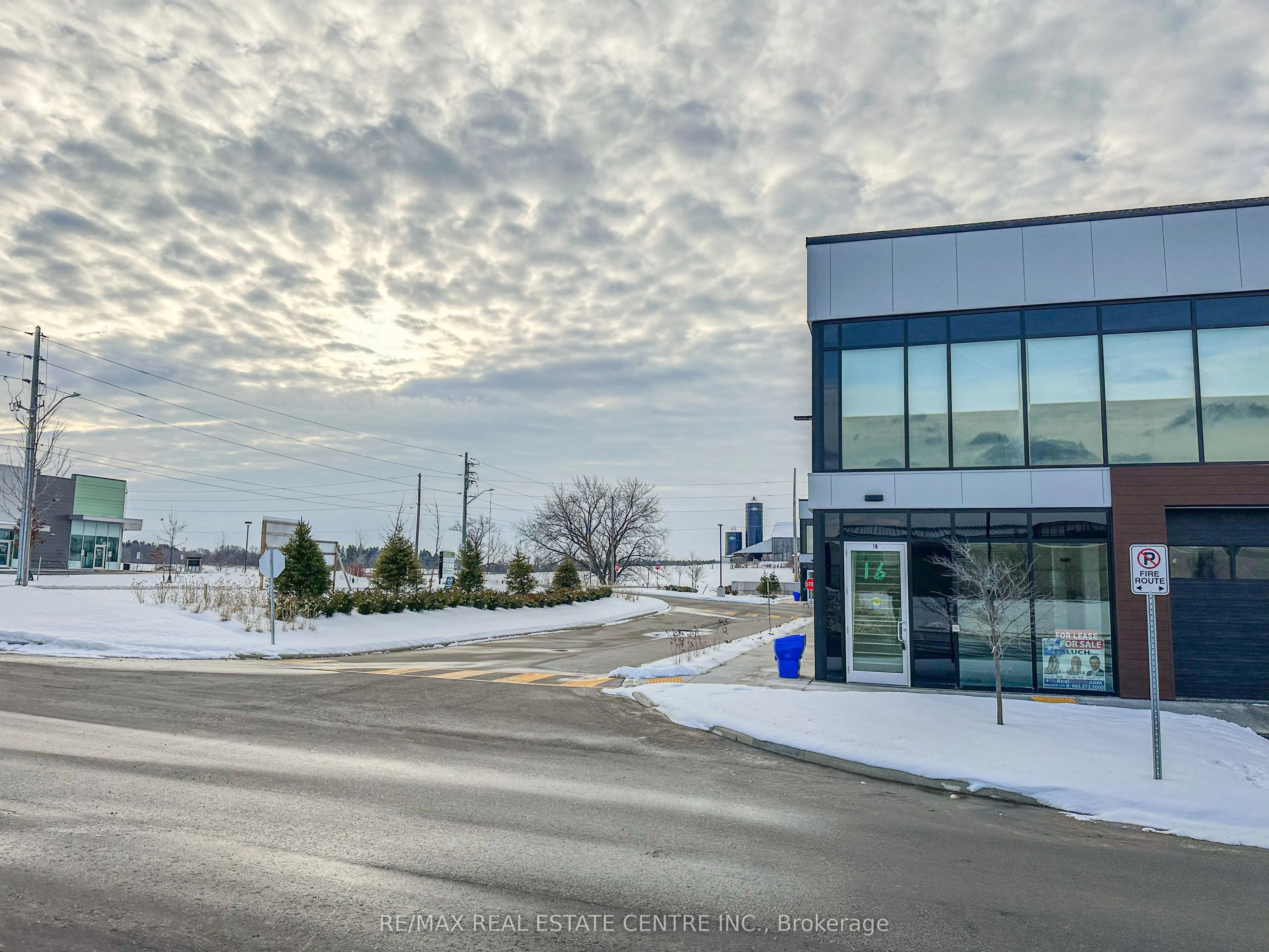 587 Hanlon Creek Boulevard, #17