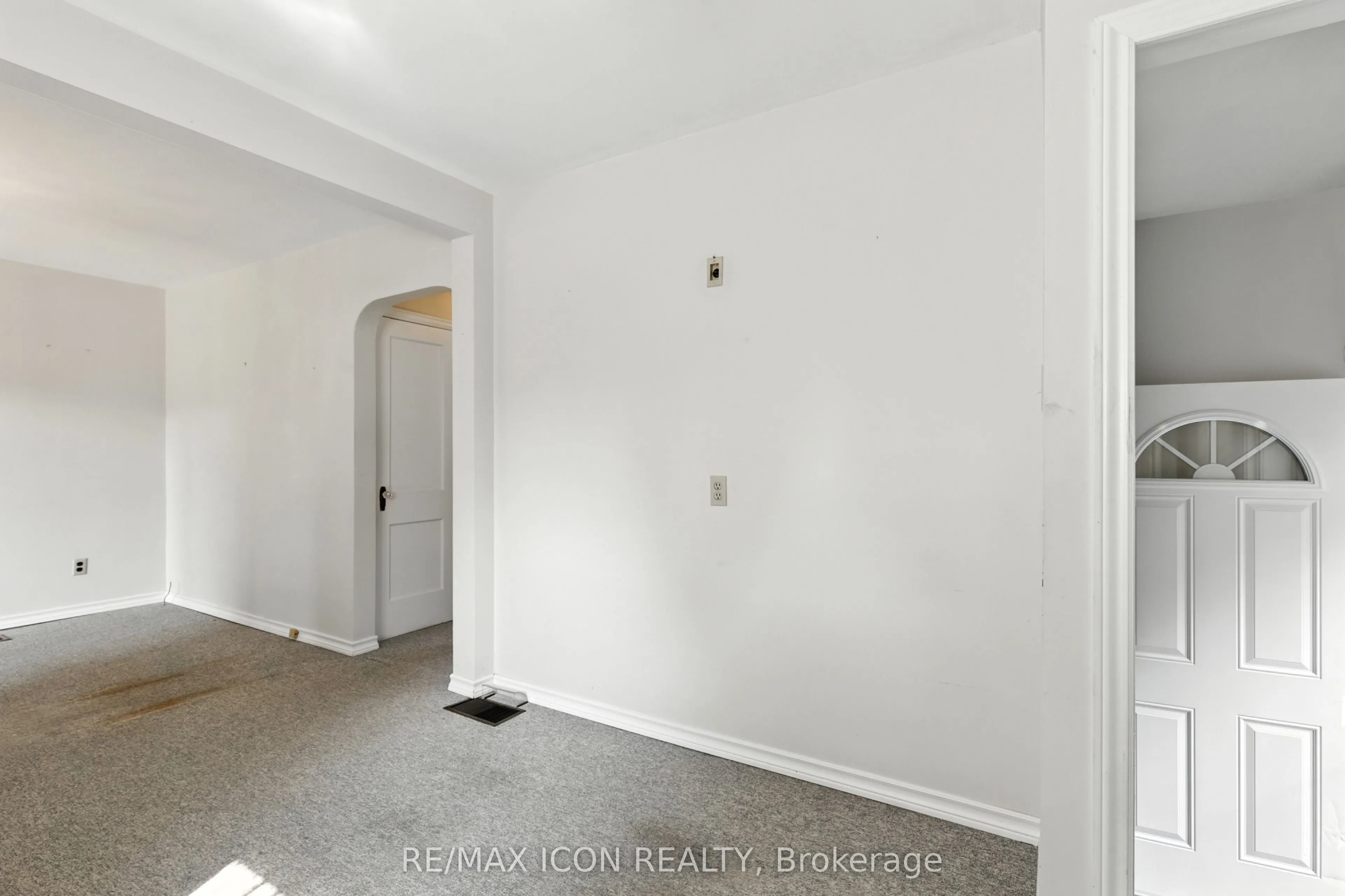 35 Grenville Avenue