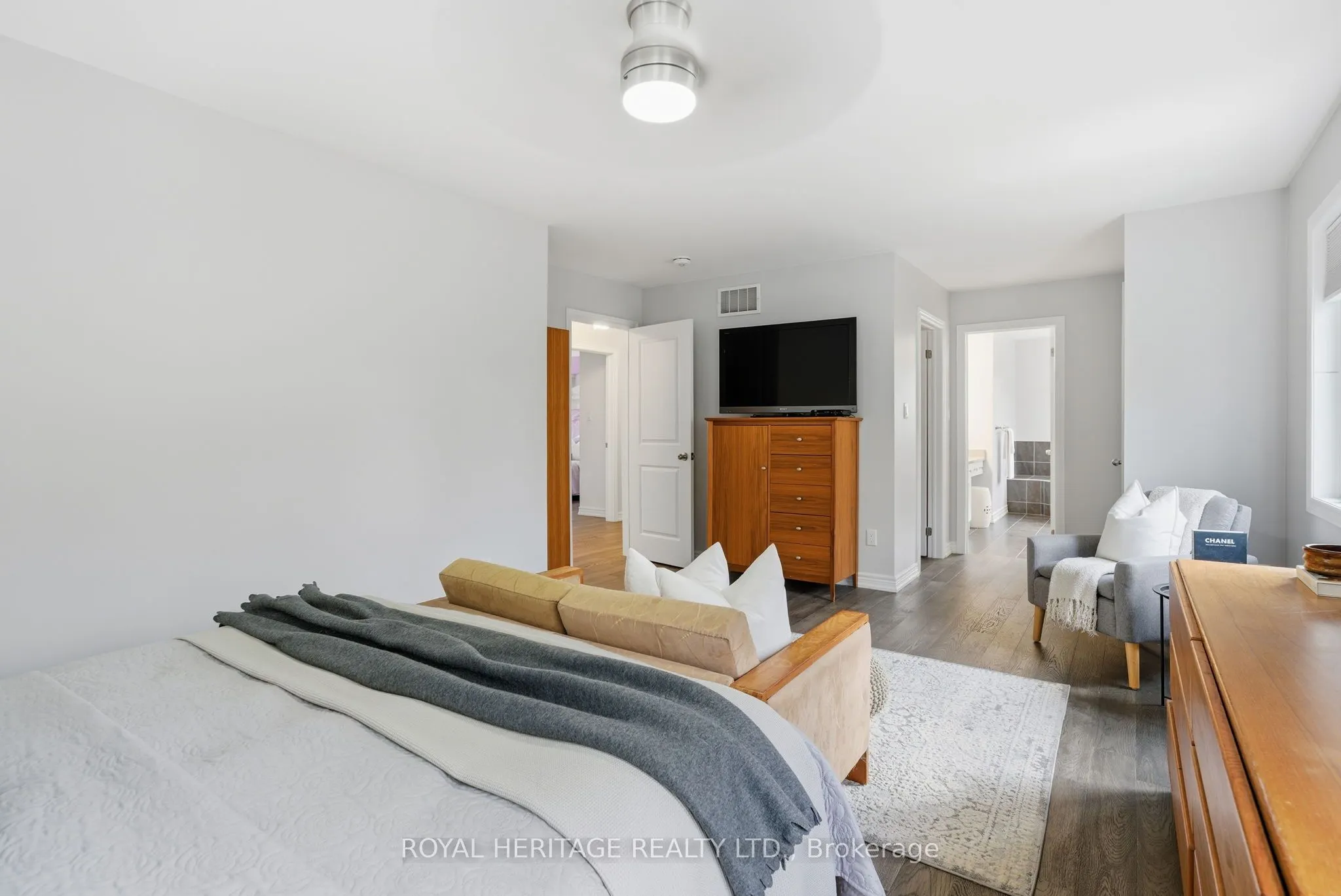 2 William Campbell Road