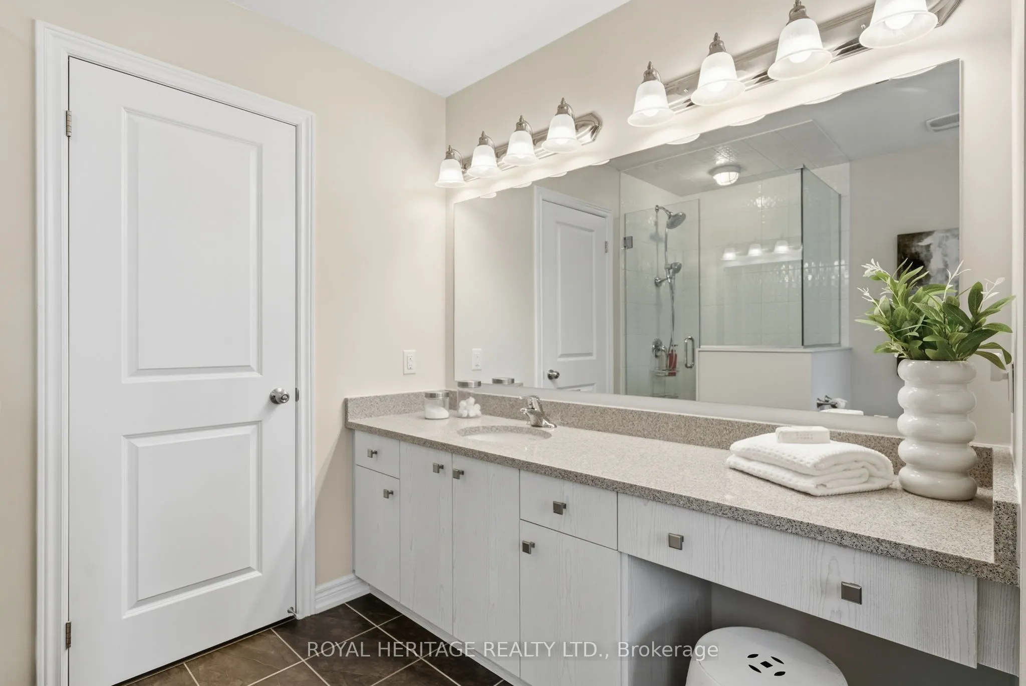 2 William Campbell Road