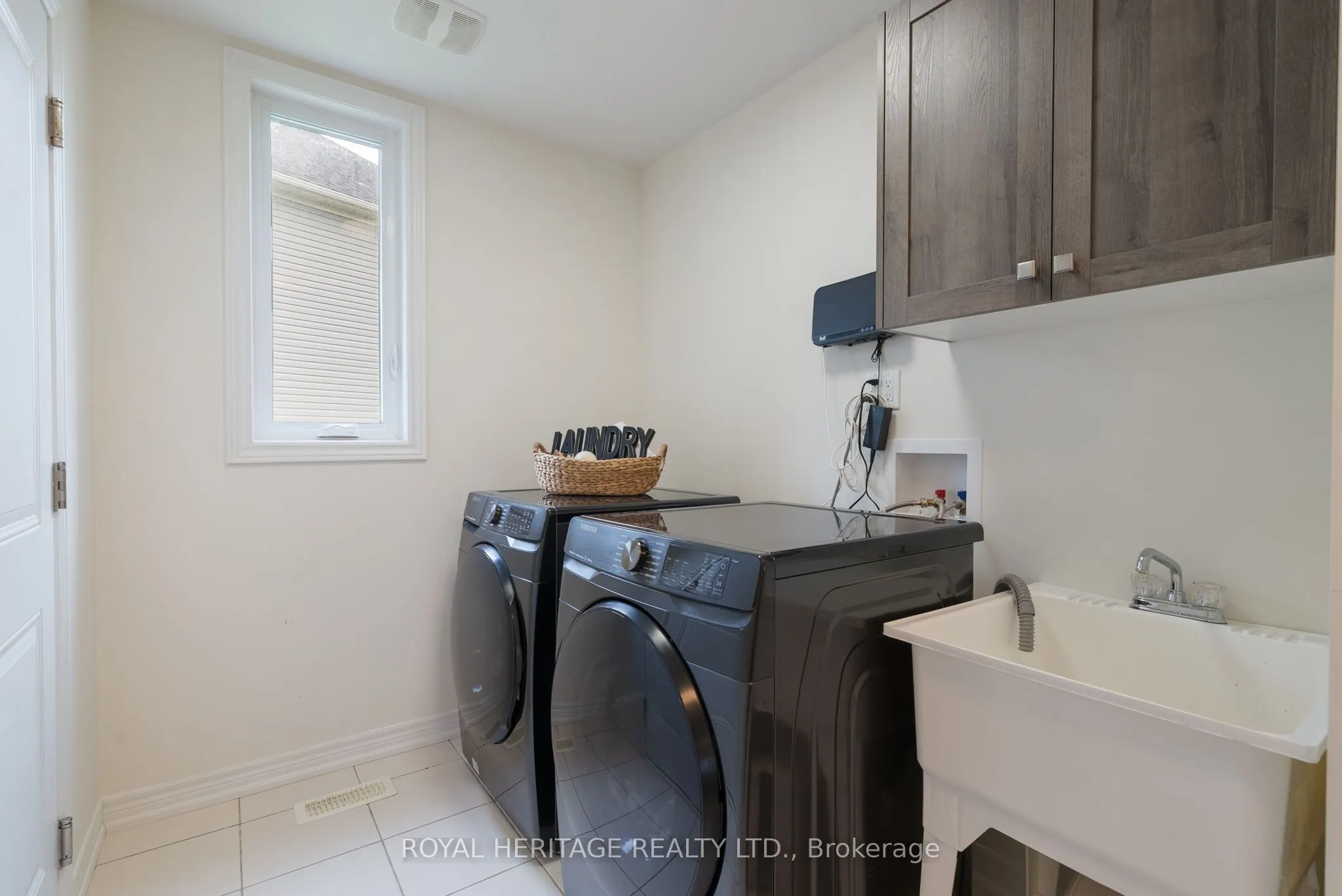 2 William Campbell Road