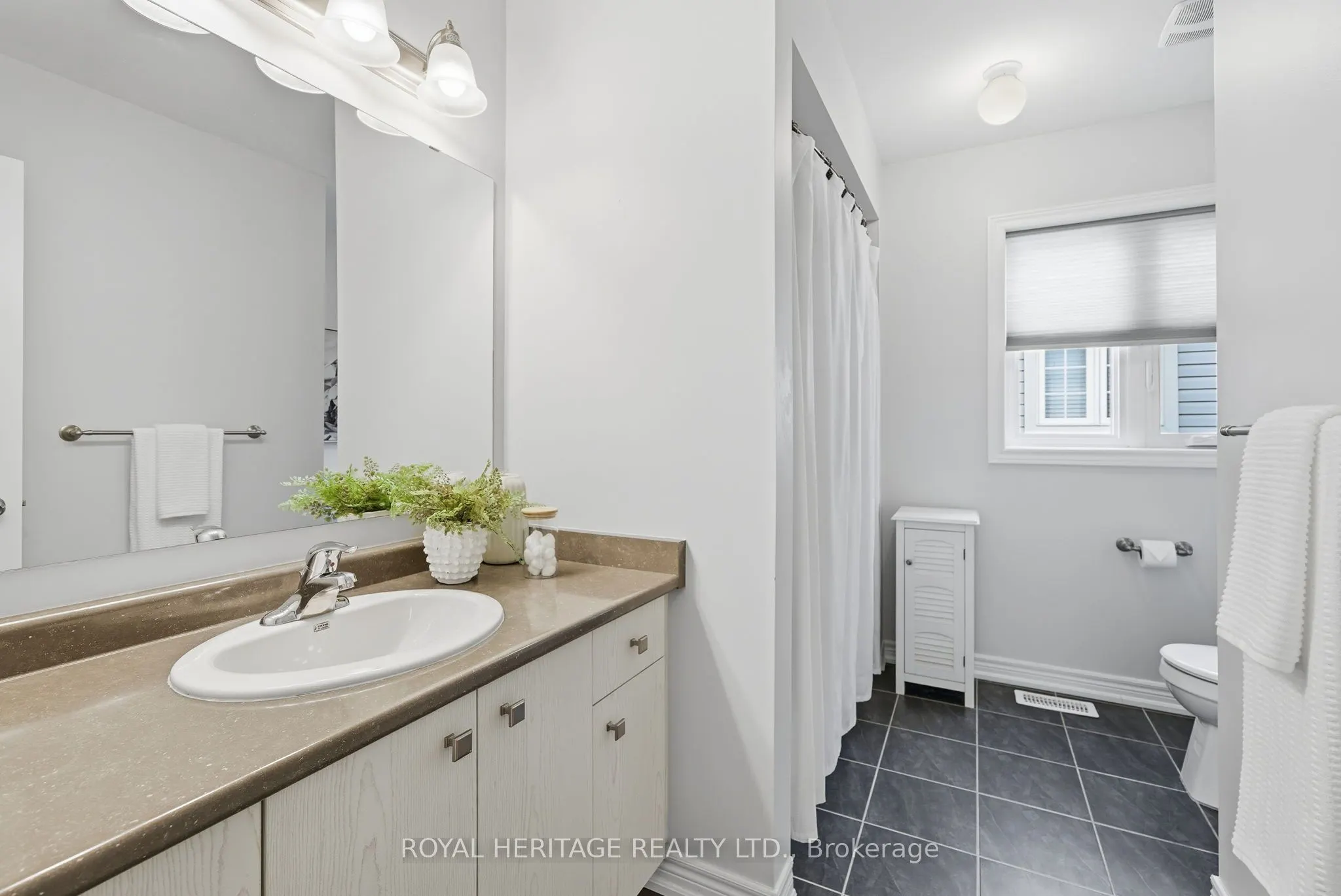 2 William Campbell Road