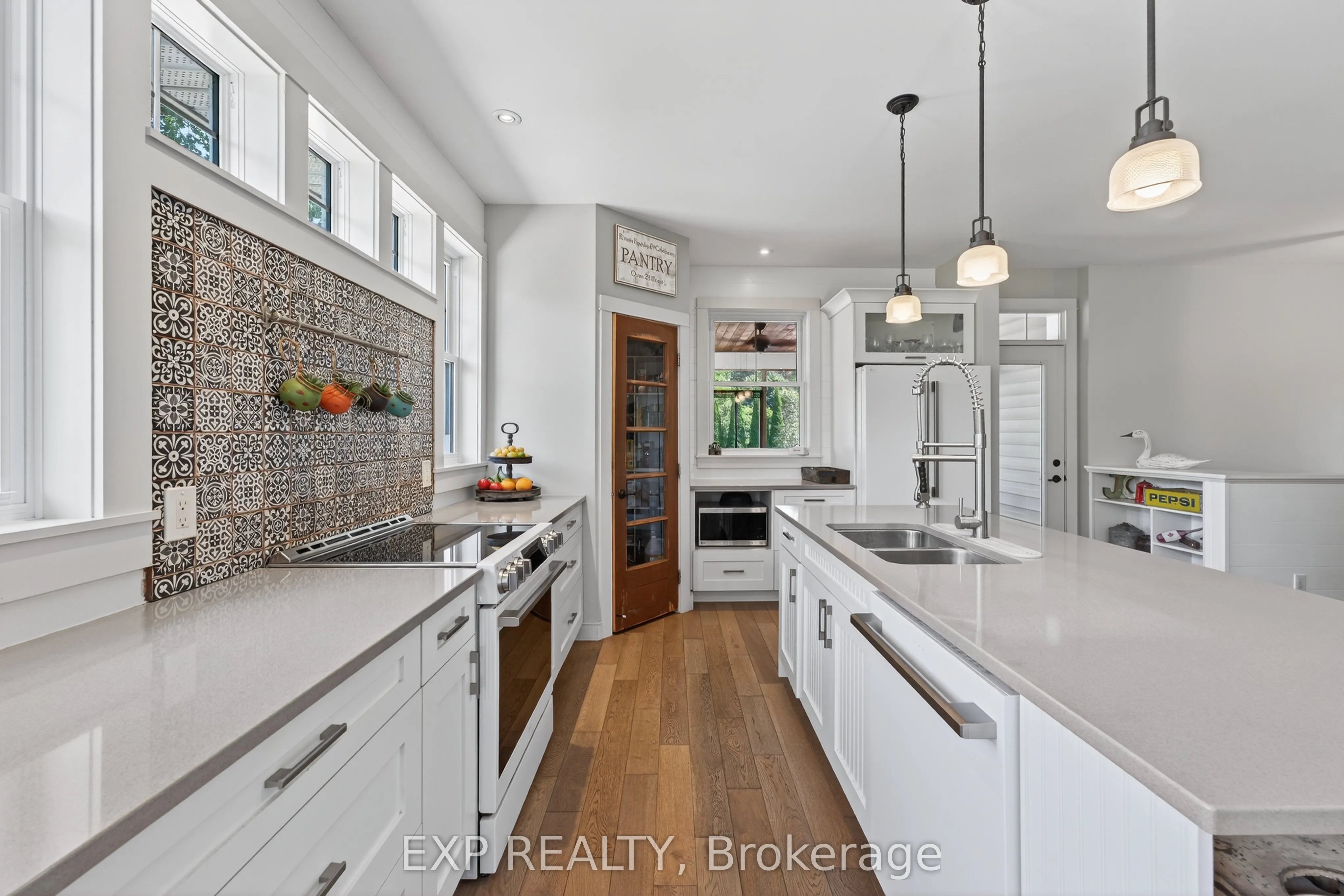 12 Olde Stone Road