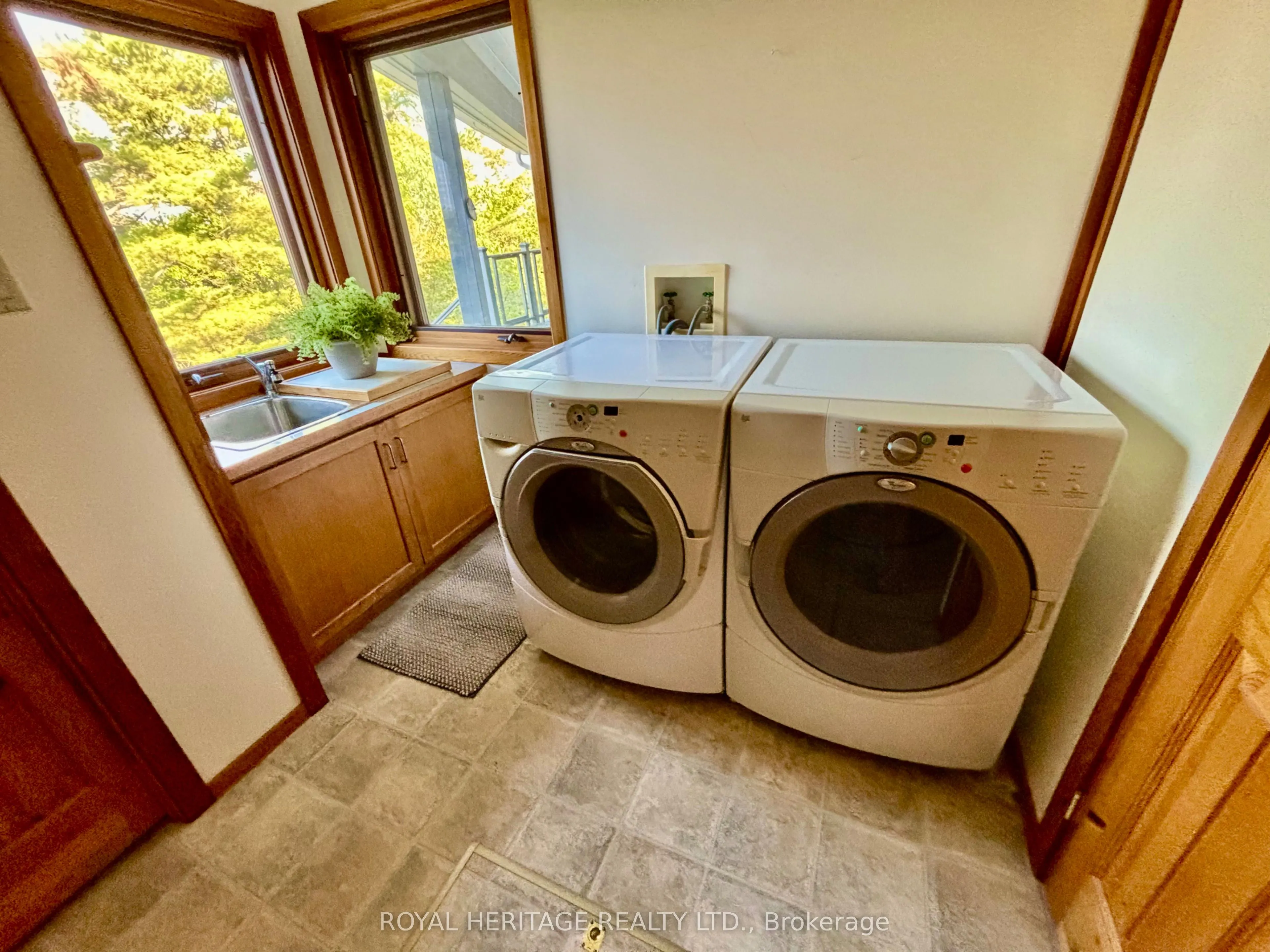7224 ISLAND 630 GEORGIAN BAY