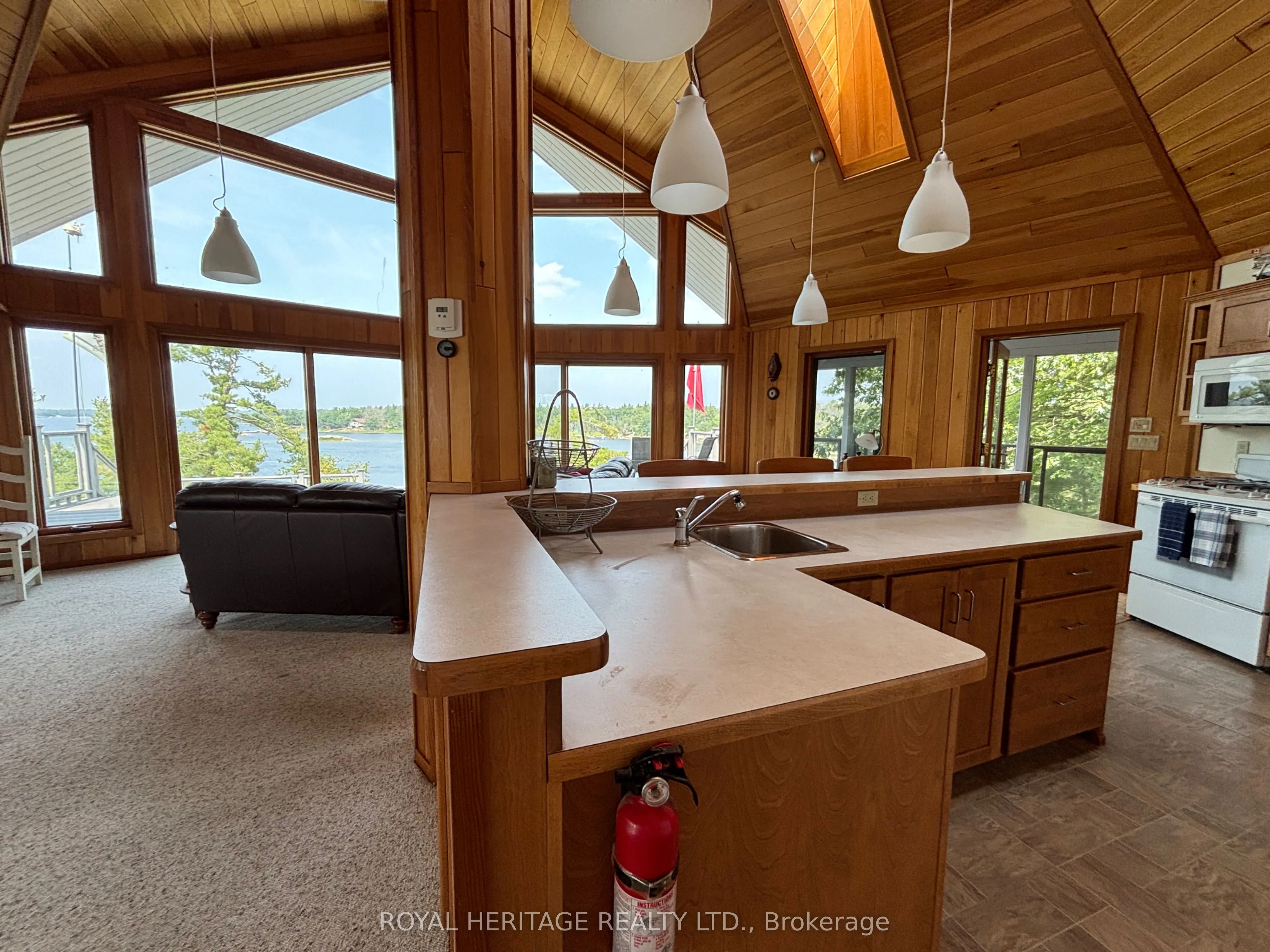 7224 ISLAND 630 GEORGIAN BAY