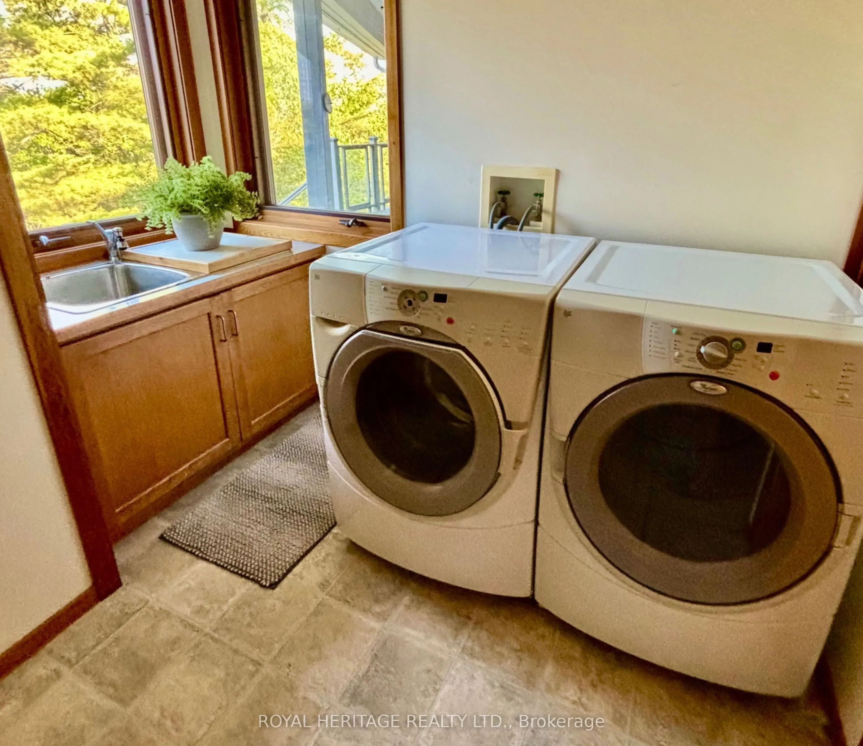 7224 ISLAND 630 GEORGIAN BAY